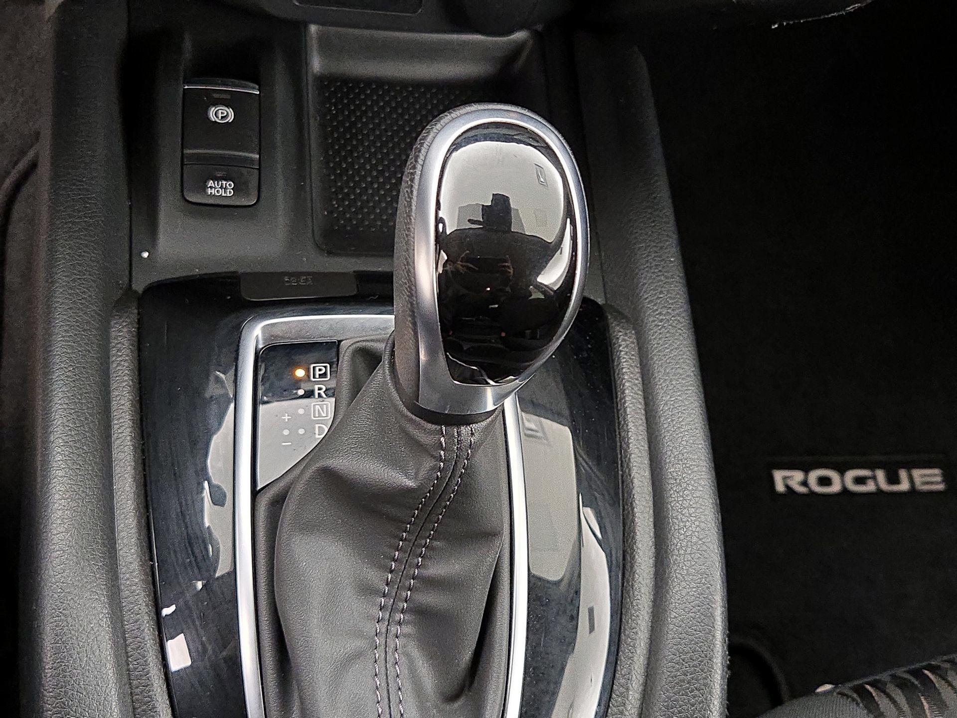 Thumbnail: 2019 Nissan Rogue - 18