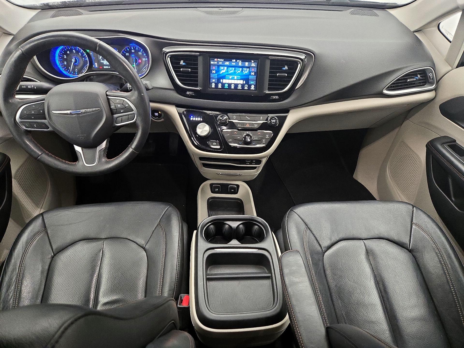 Thumbnail: 2020 Chrysler Pacifica - 9