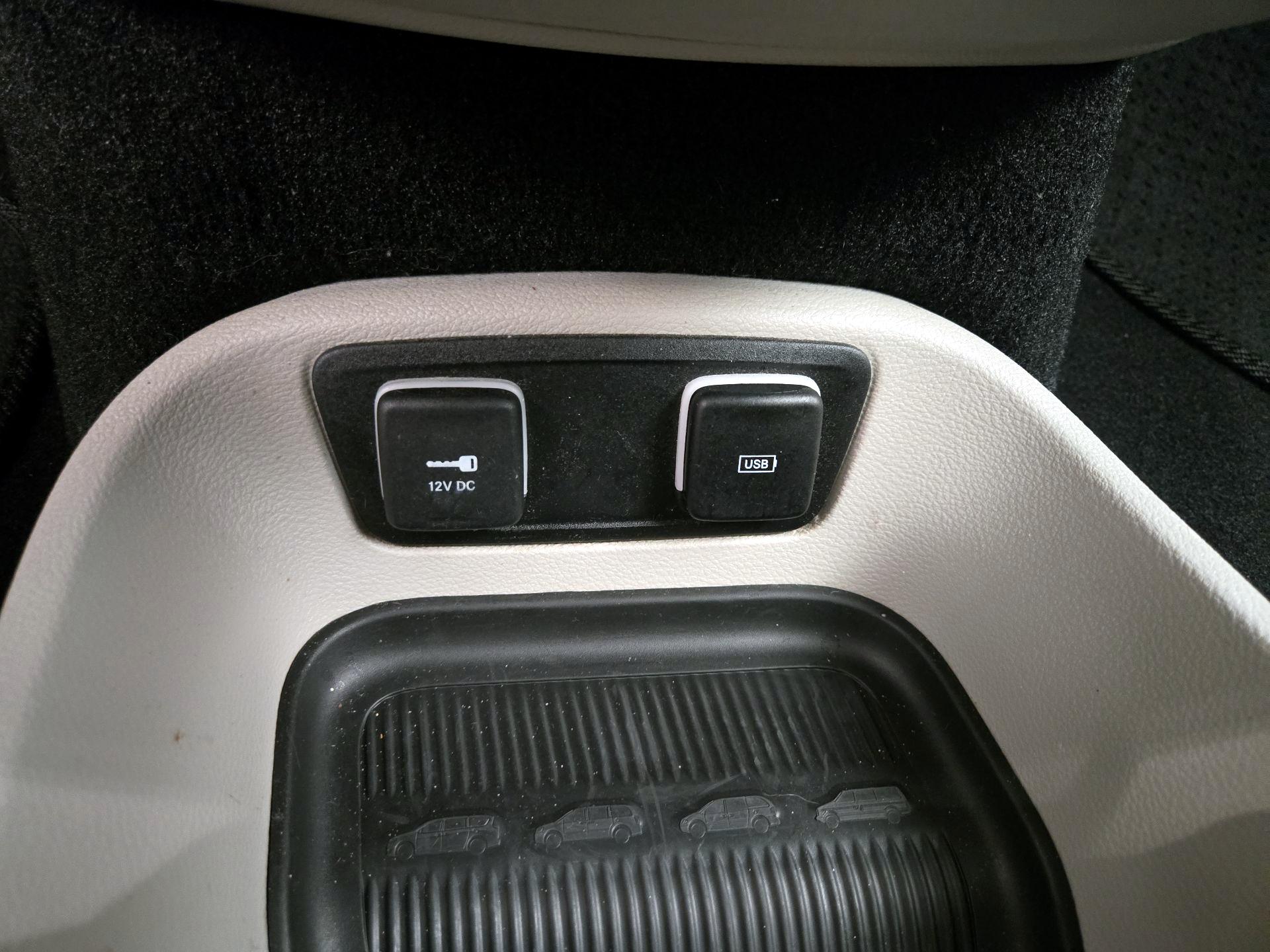 Thumbnail: 2020 Chrysler Pacifica - 18