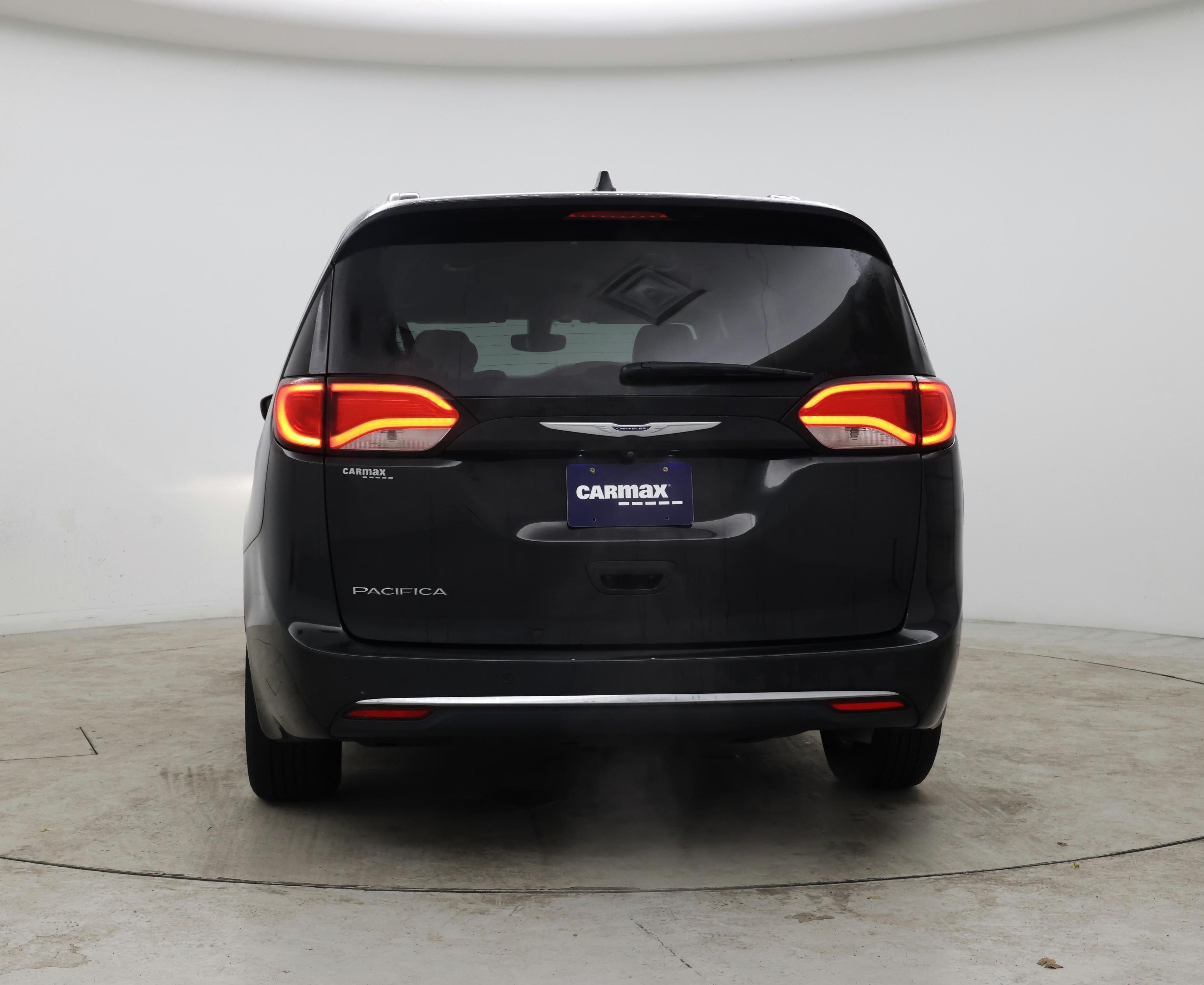 Thumbnail: 2020 Chrysler Pacifica - 6