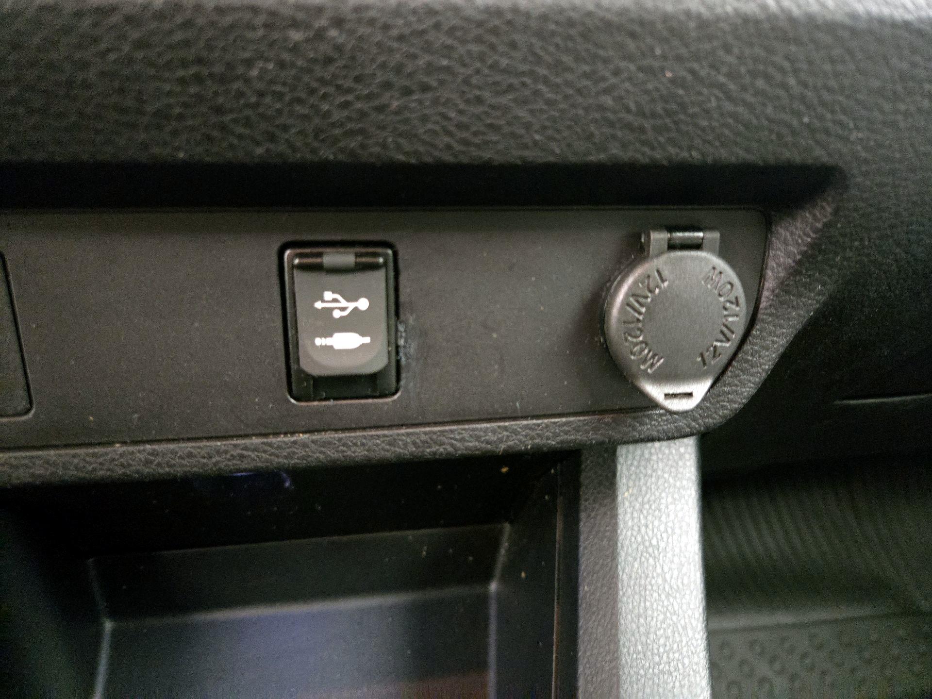 Thumbnail: 2017 Toyota Tacoma - 18