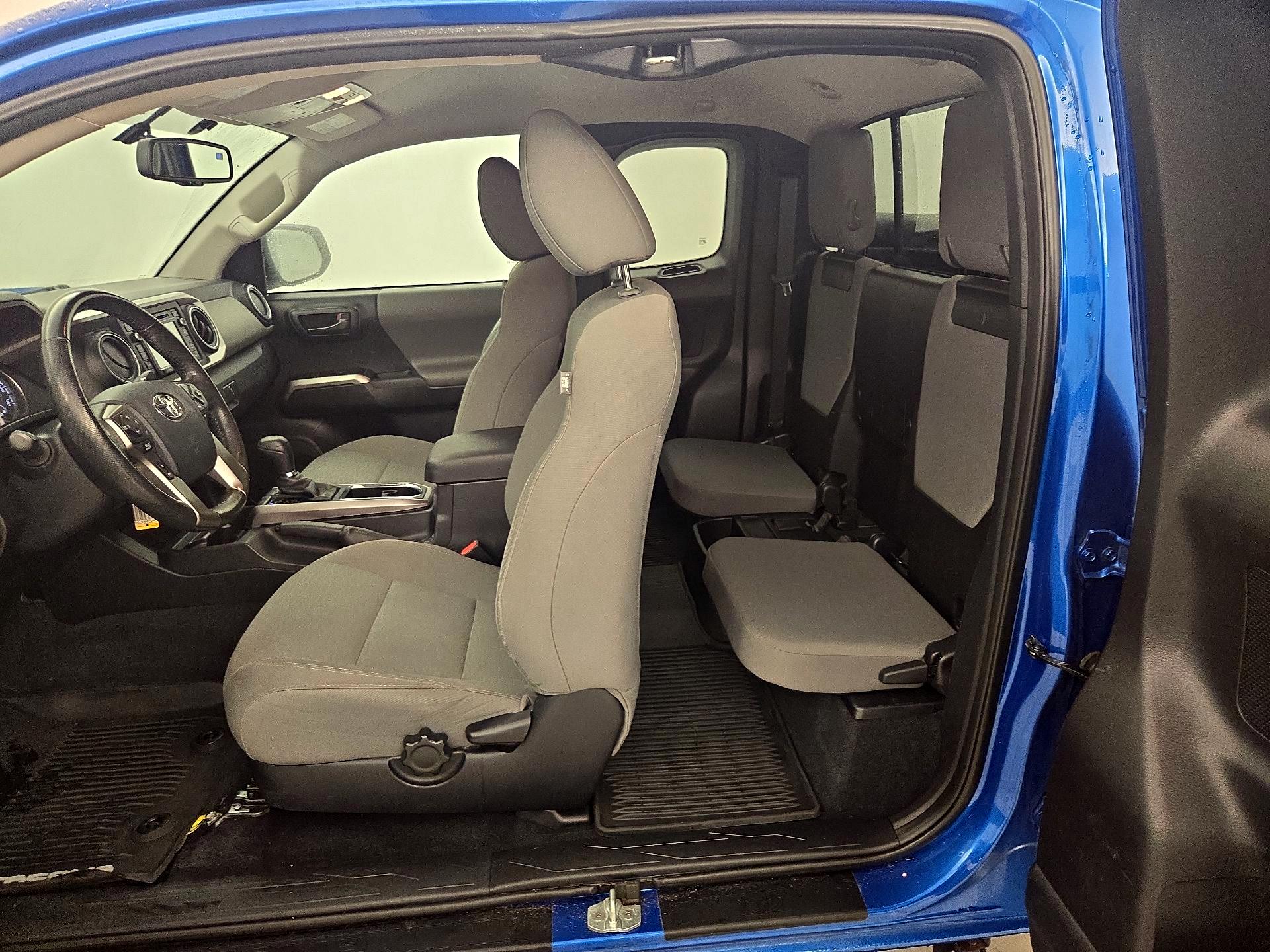 Thumbnail: 2017 Toyota Tacoma - 19