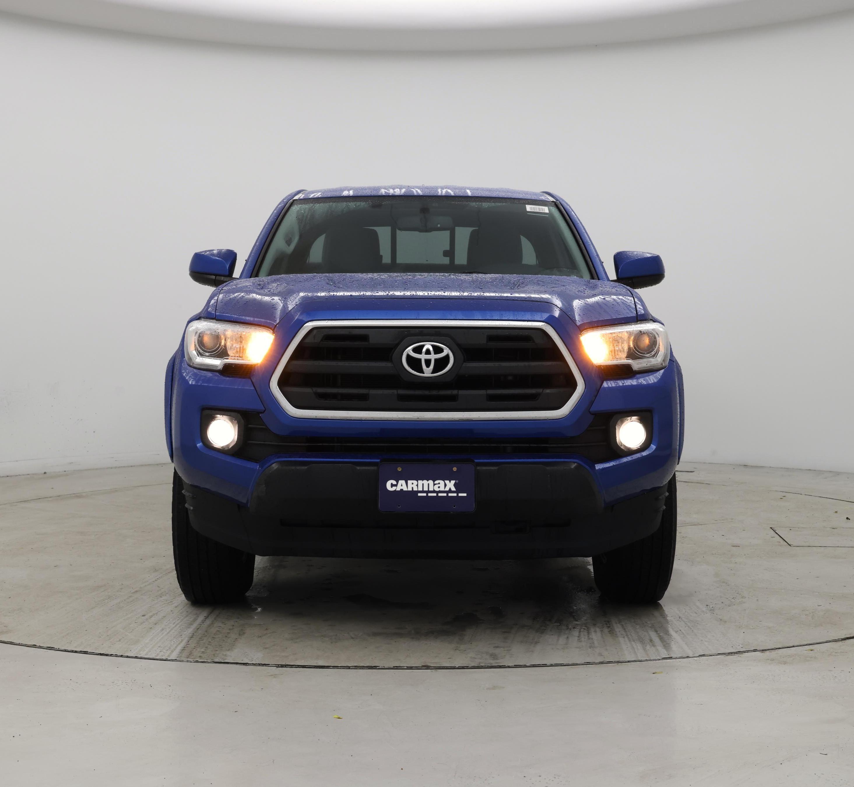 Thumbnail: 2017 Toyota Tacoma - 5