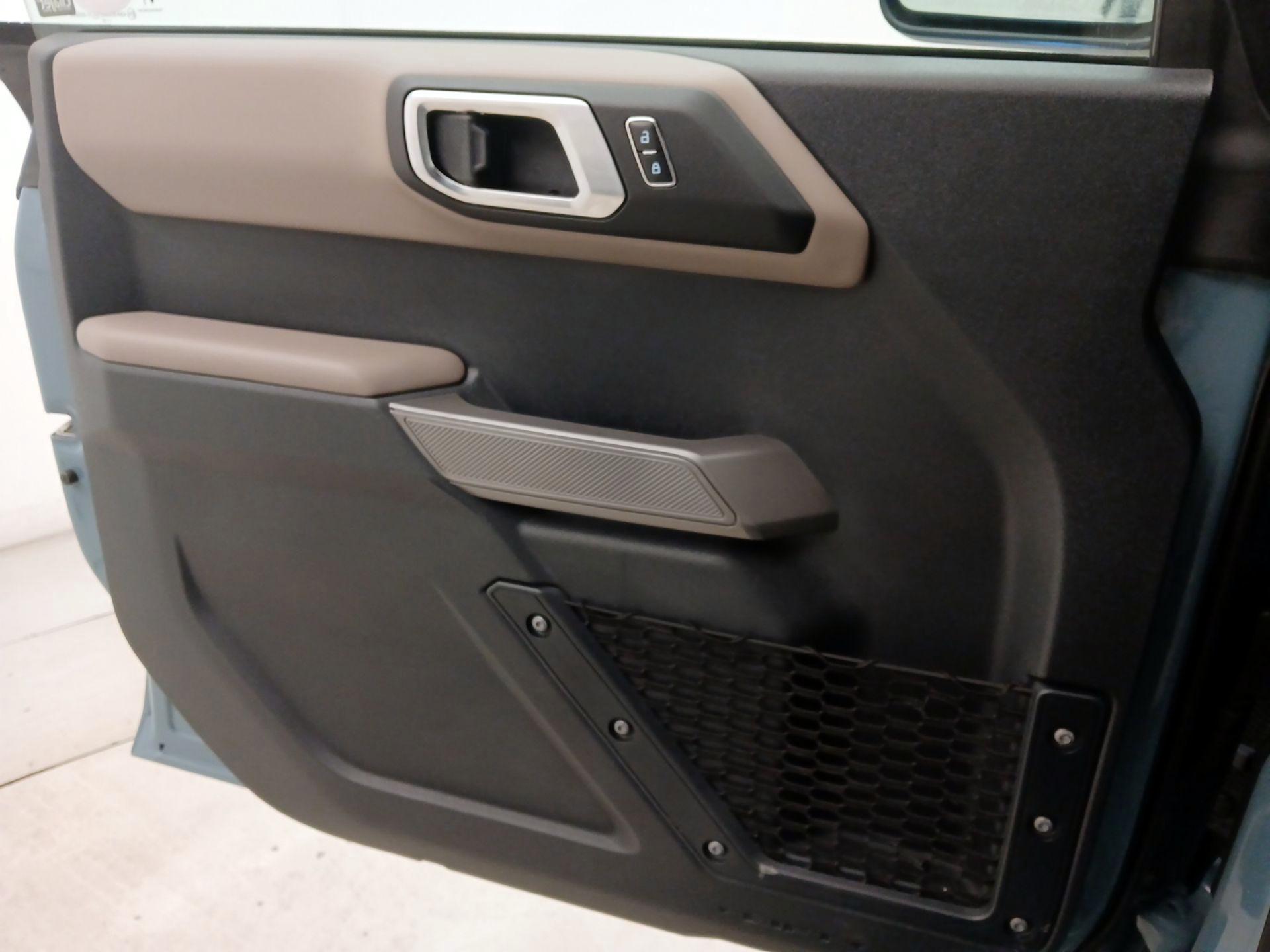 Thumbnail: 2023 Ford Bronco - 12