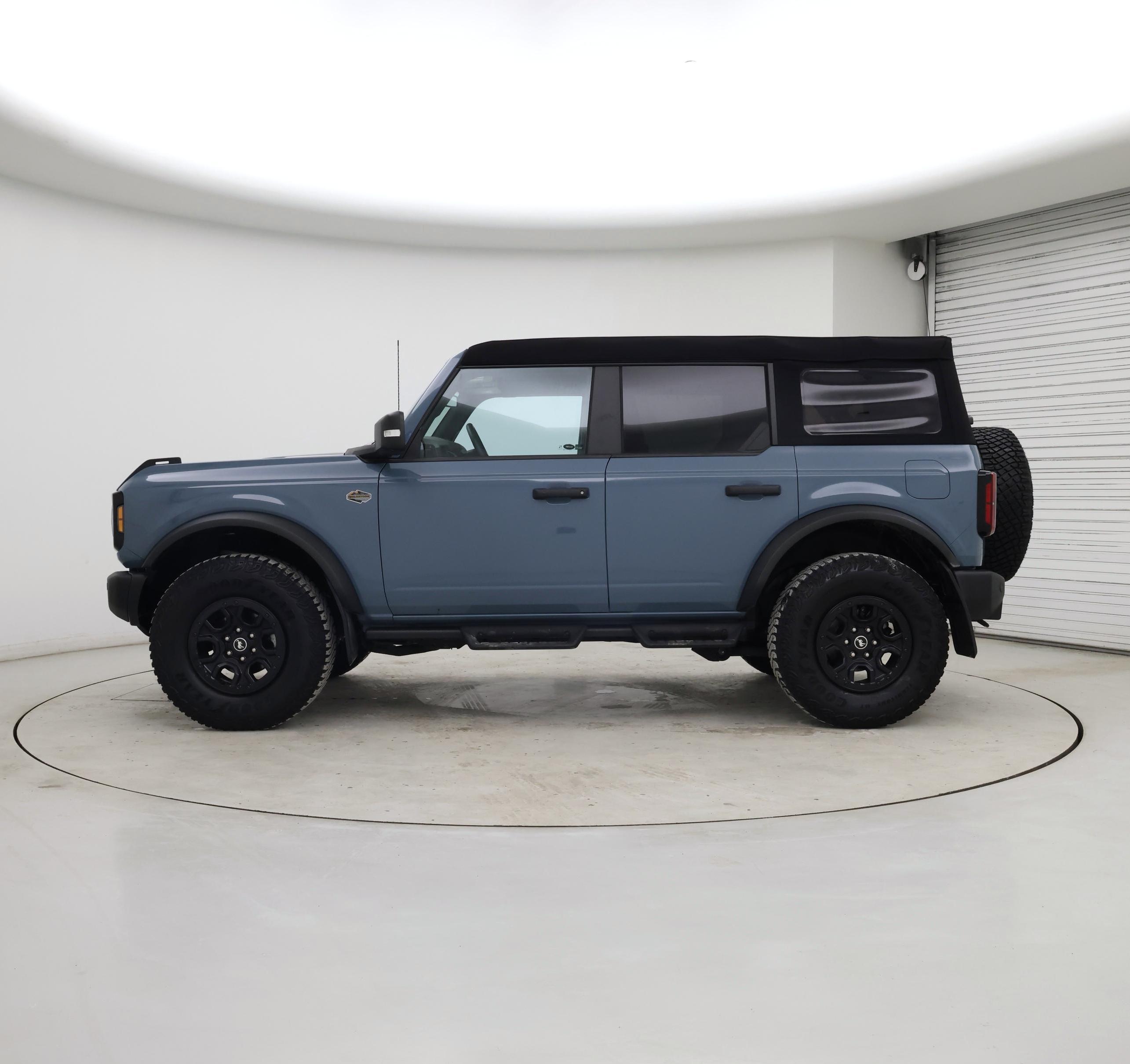 Thumbnail: 2023 Ford Bronco - 3