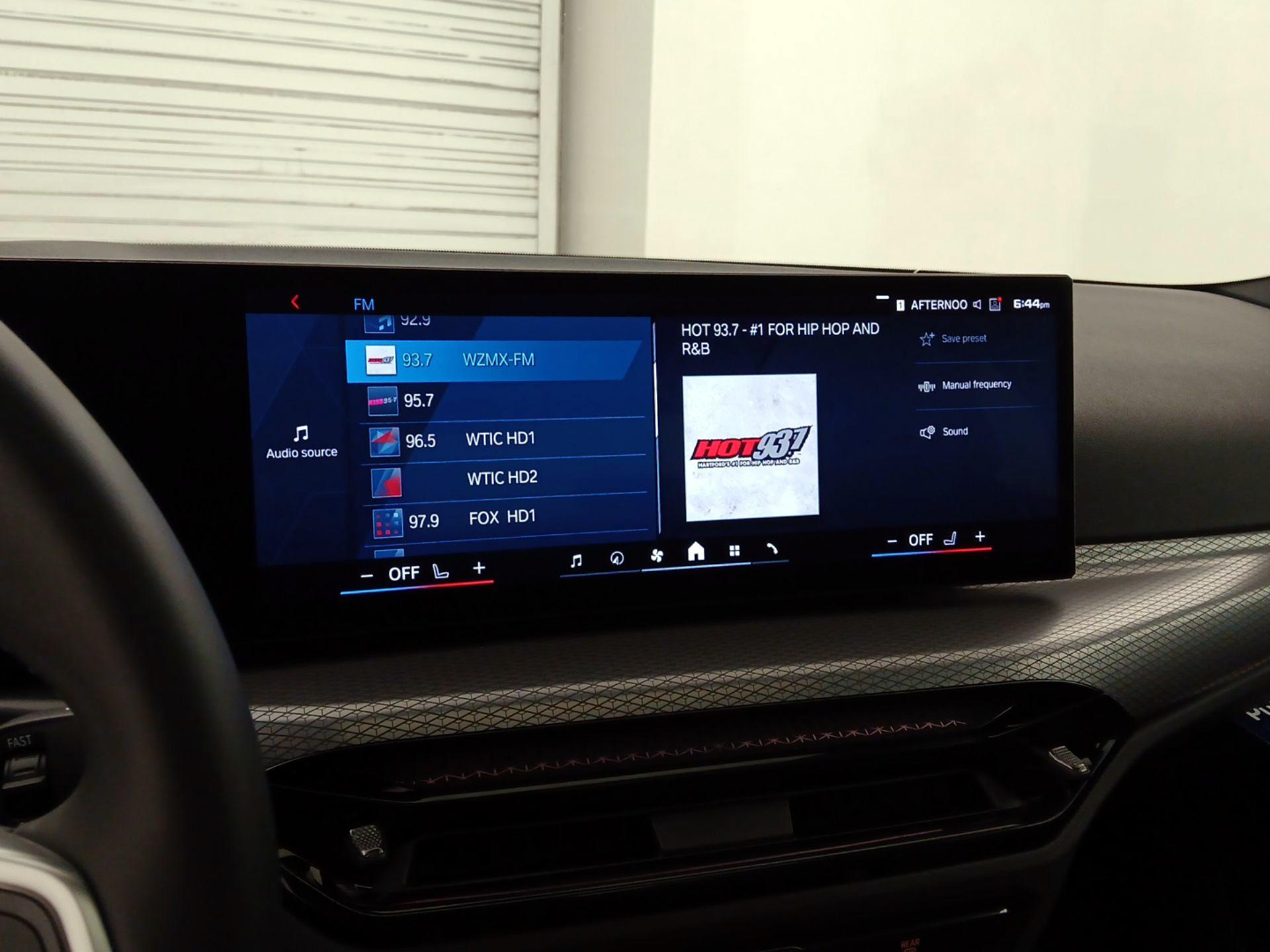 Thumbnail: 2025 BMW M2 - 16