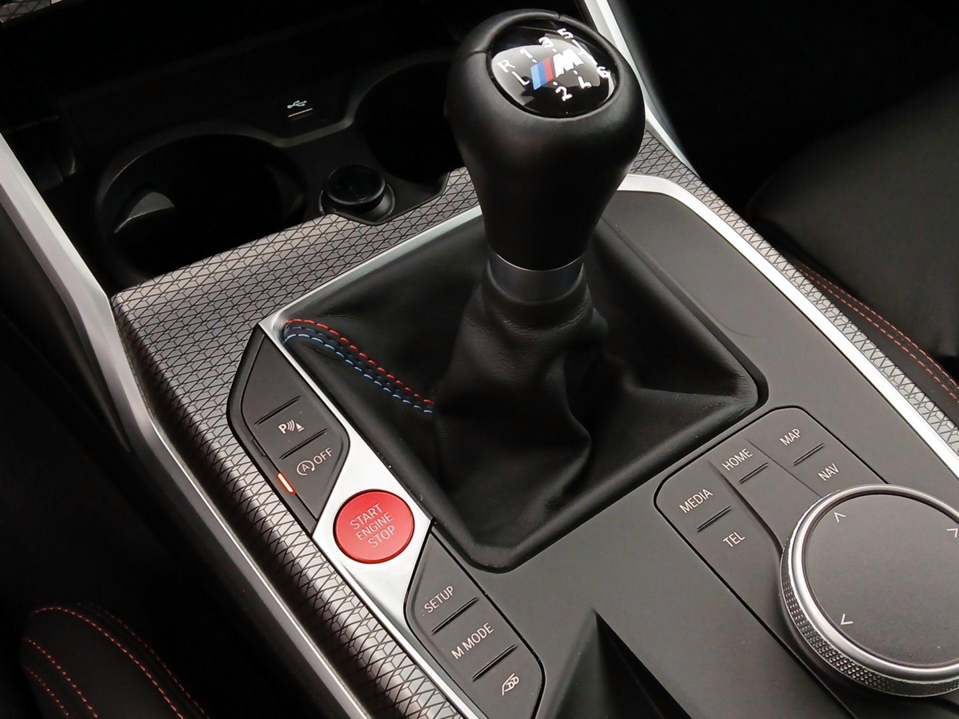 Thumbnail: 2025 BMW M2 - 18