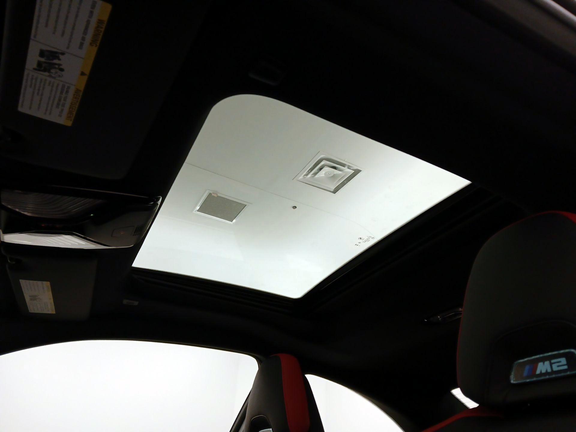 Thumbnail: 2025 BMW M2 - 20