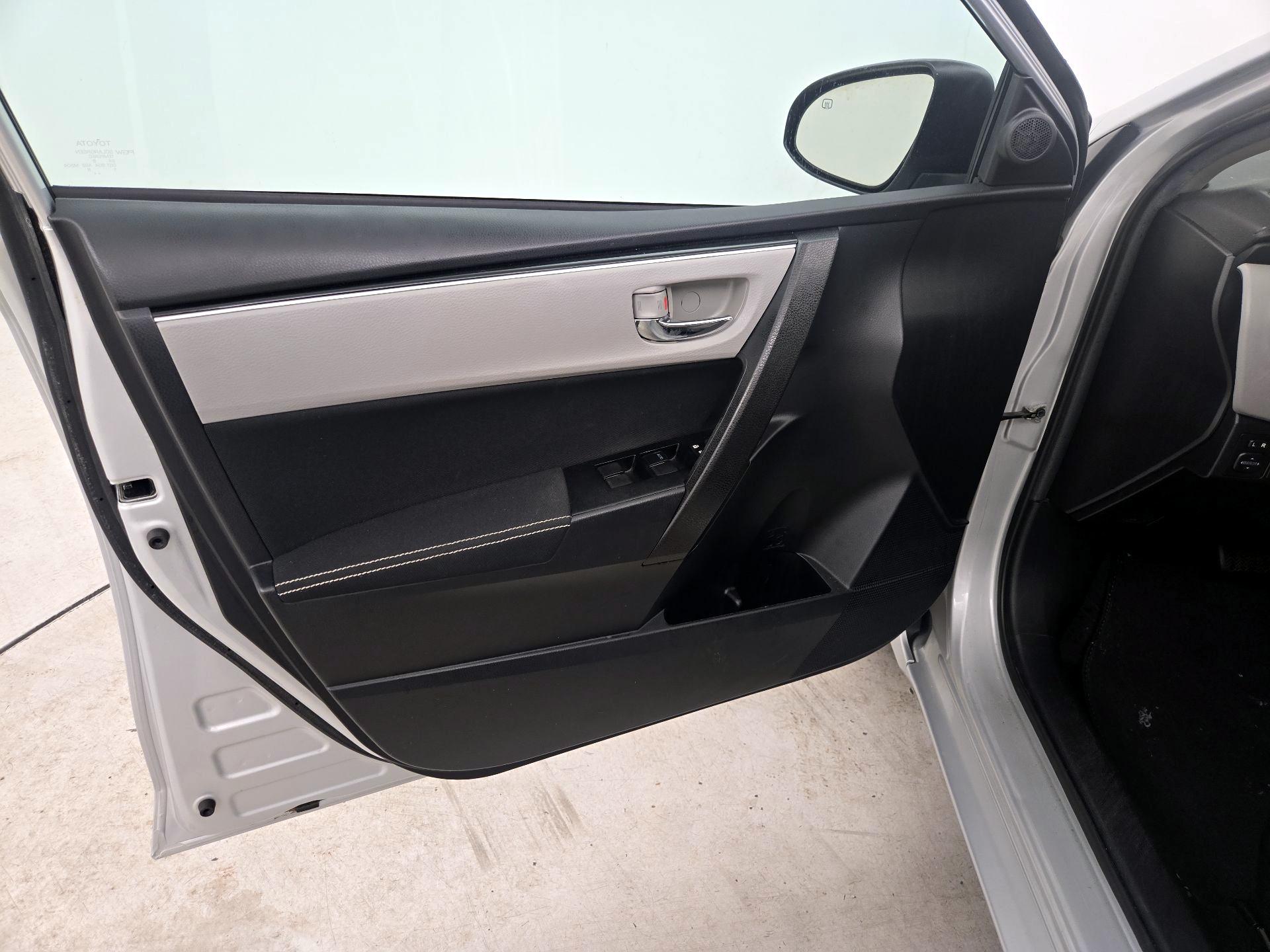 Thumbnail: 2019 Toyota Corolla - 12