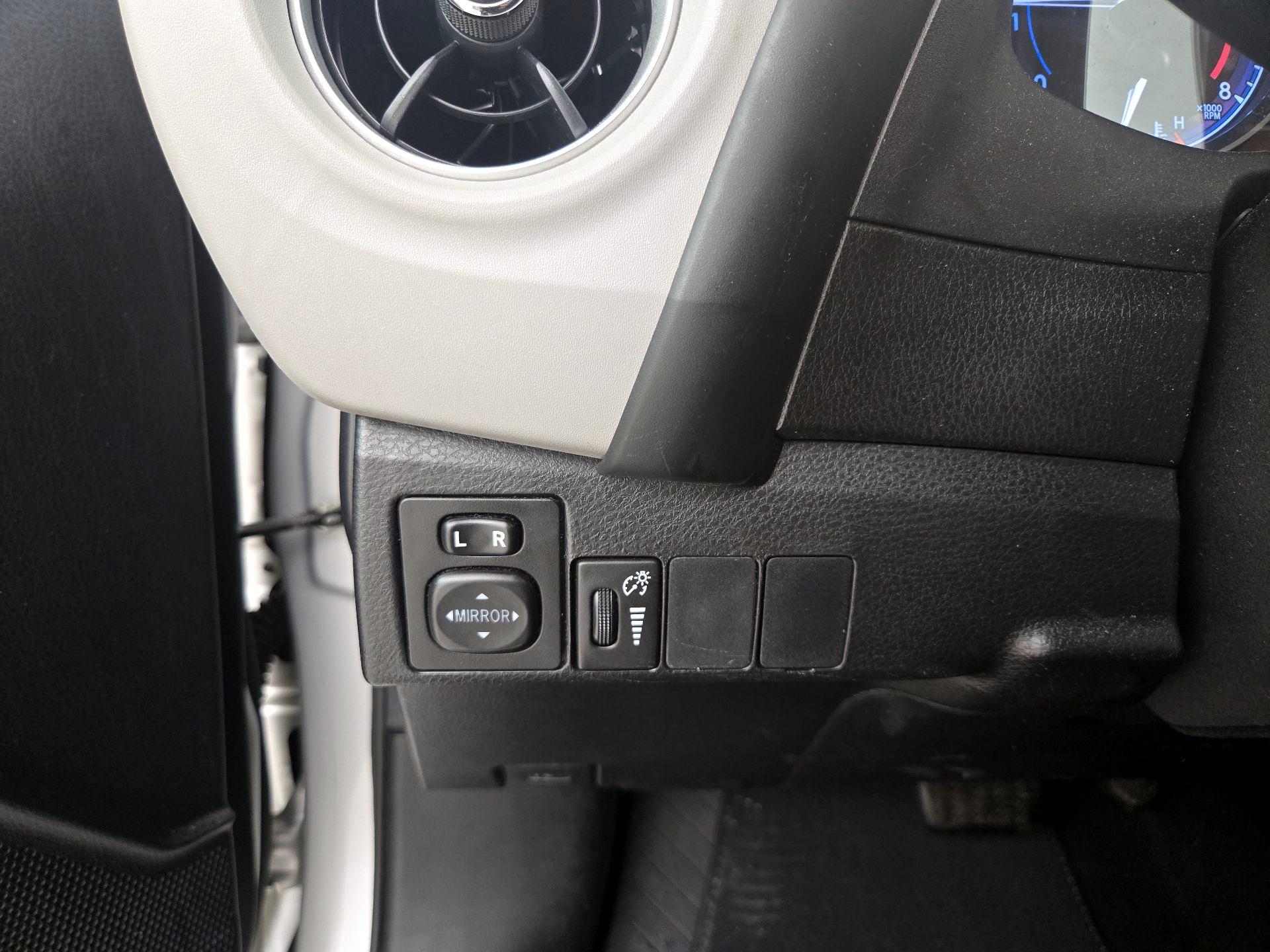 Thumbnail: 2019 Toyota Corolla - 13