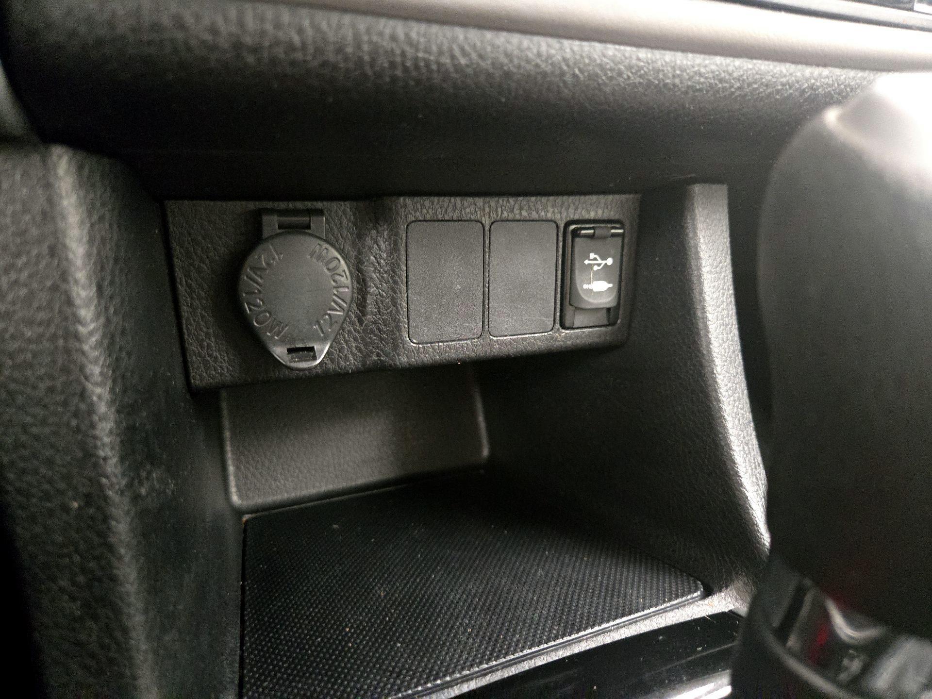 Thumbnail: 2019 Toyota Corolla - 18