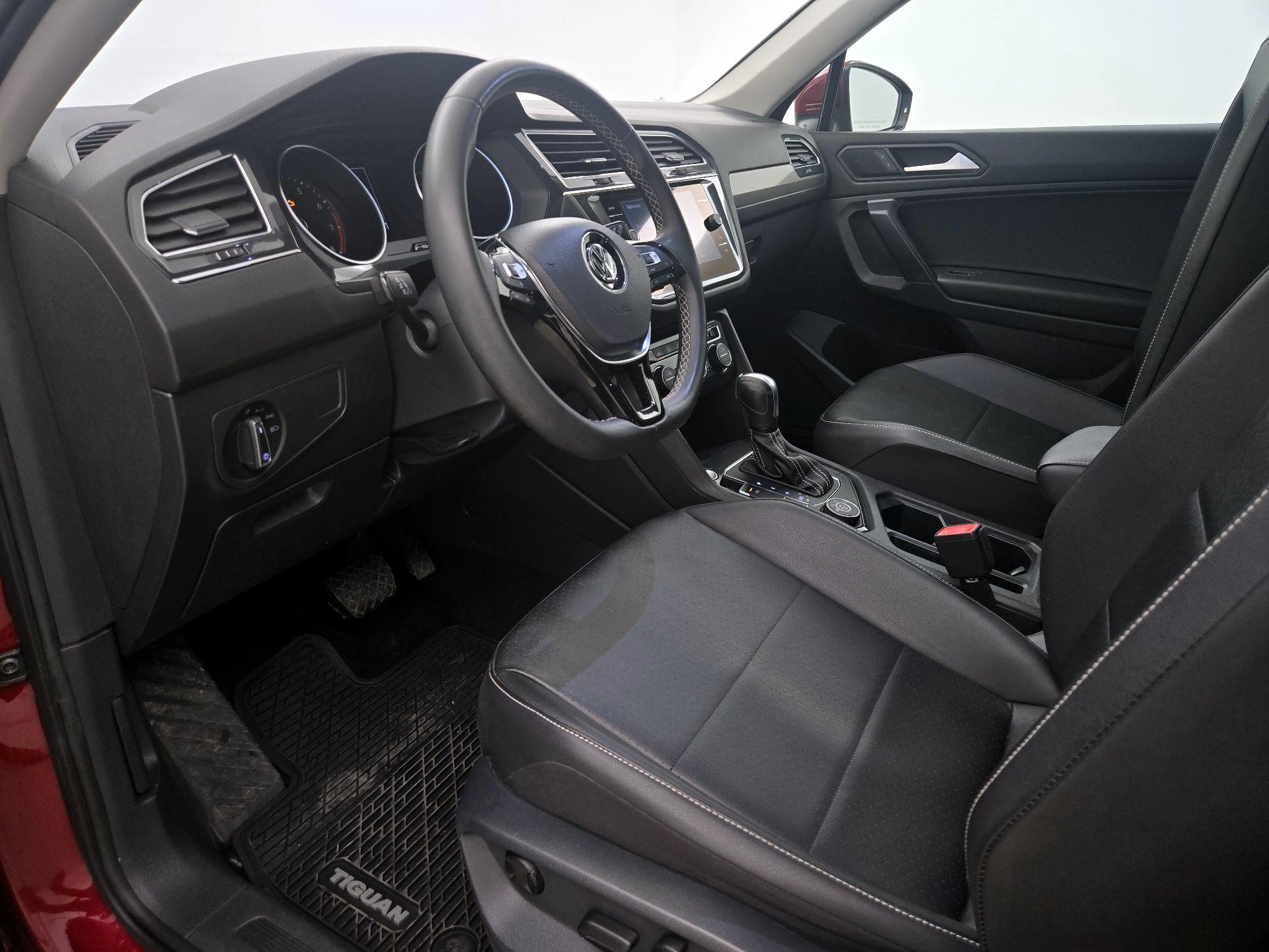 Thumbnail: 2021 Volkswagen Tiguan - 11