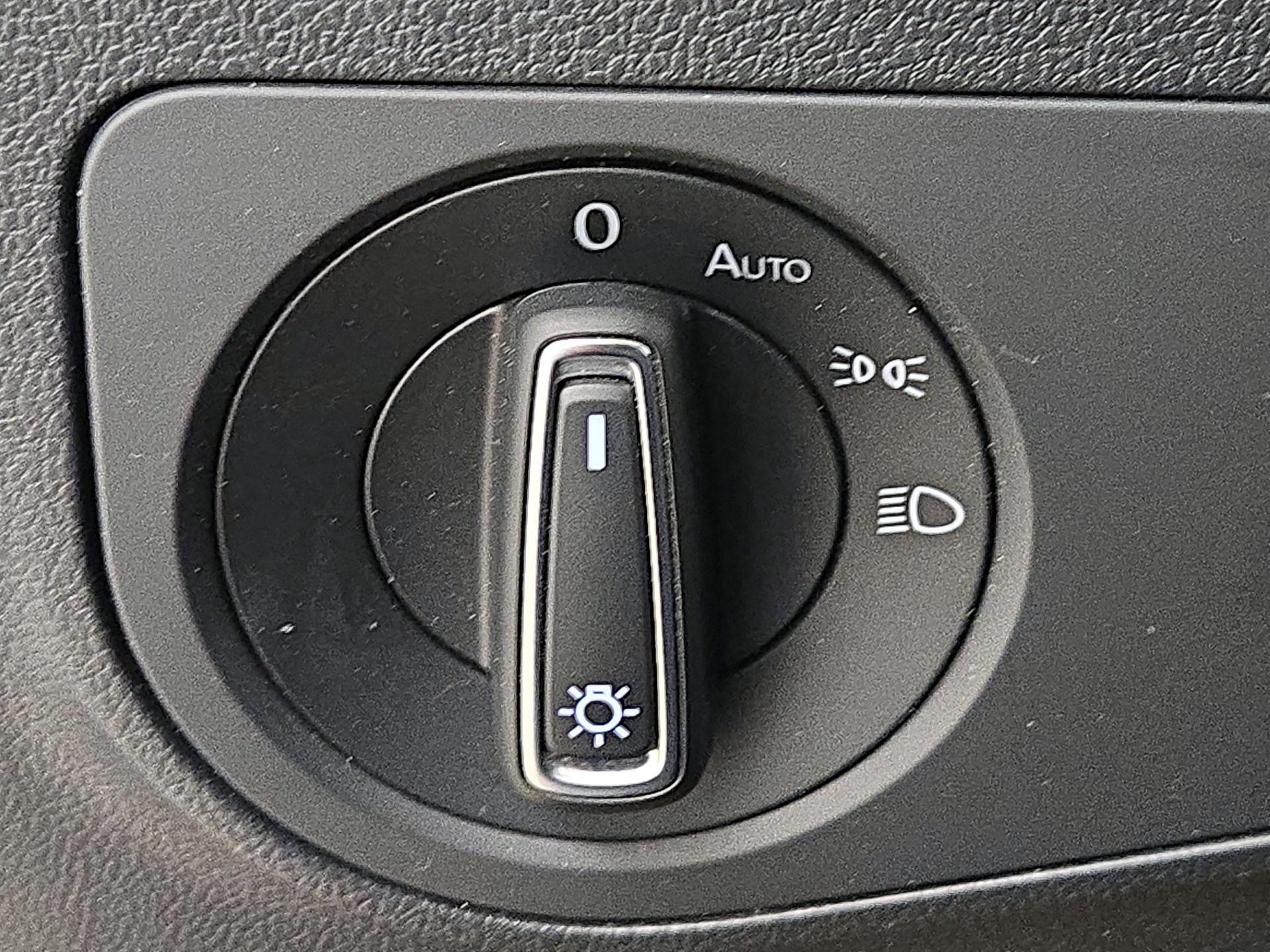 Thumbnail: 2021 Volkswagen Tiguan - 13