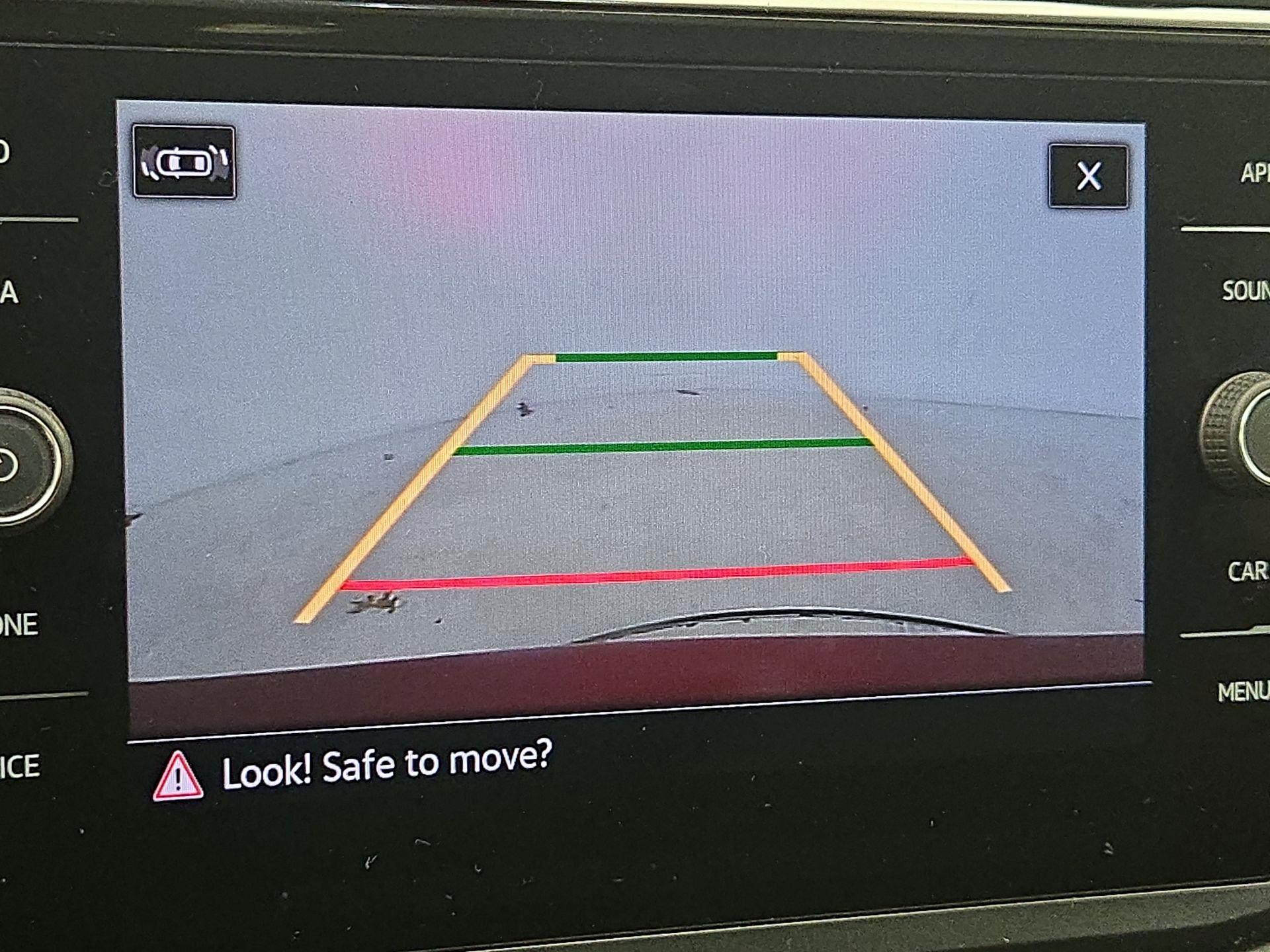 Thumbnail: 2021 Volkswagen Tiguan - 14