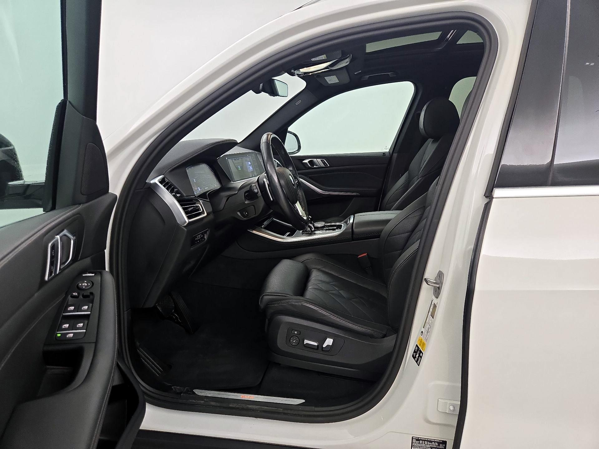 Thumbnail: 2023 BMW X5 - 11