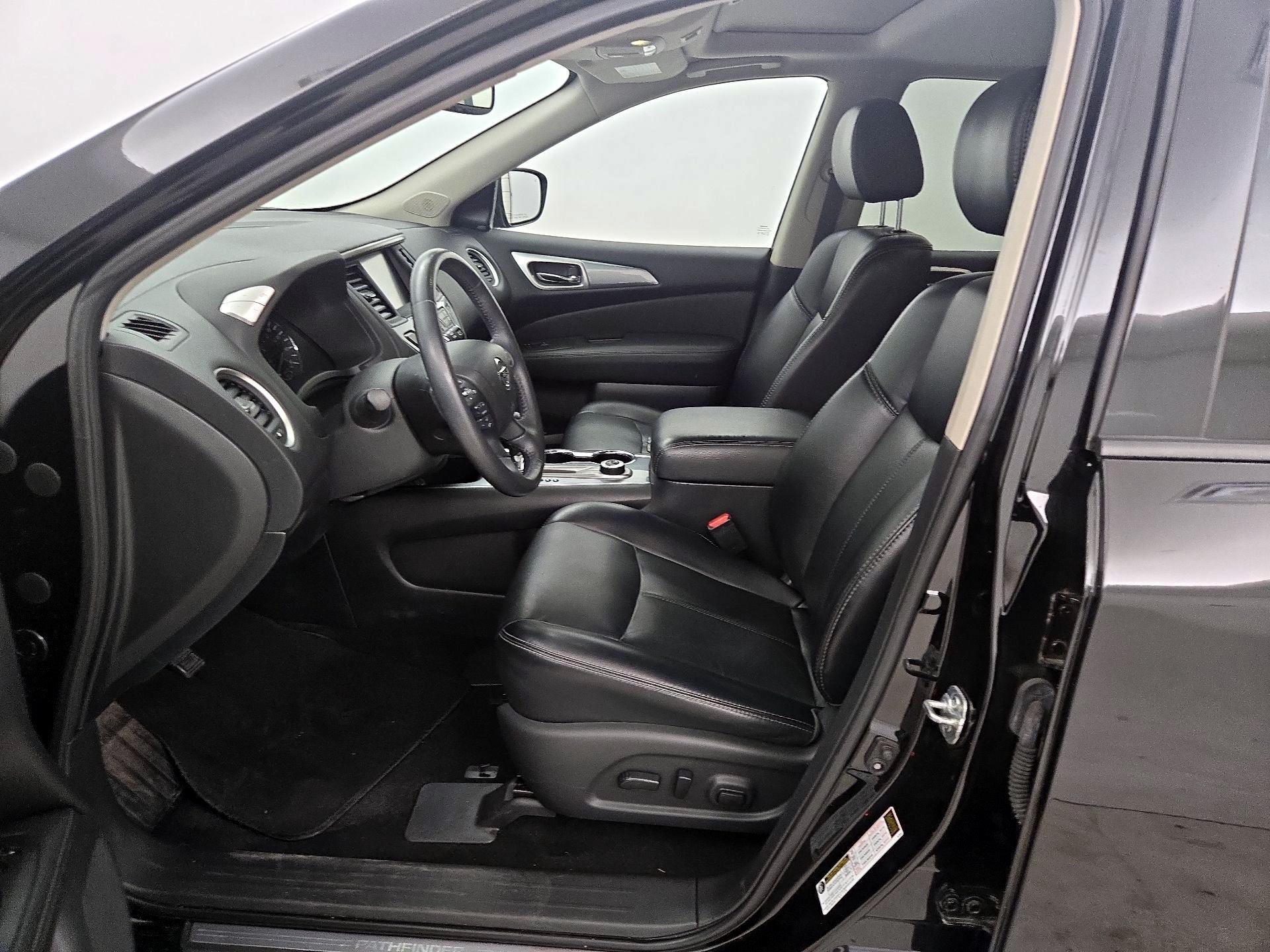 Thumbnail: 2018 Nissan Pathfinder - 11