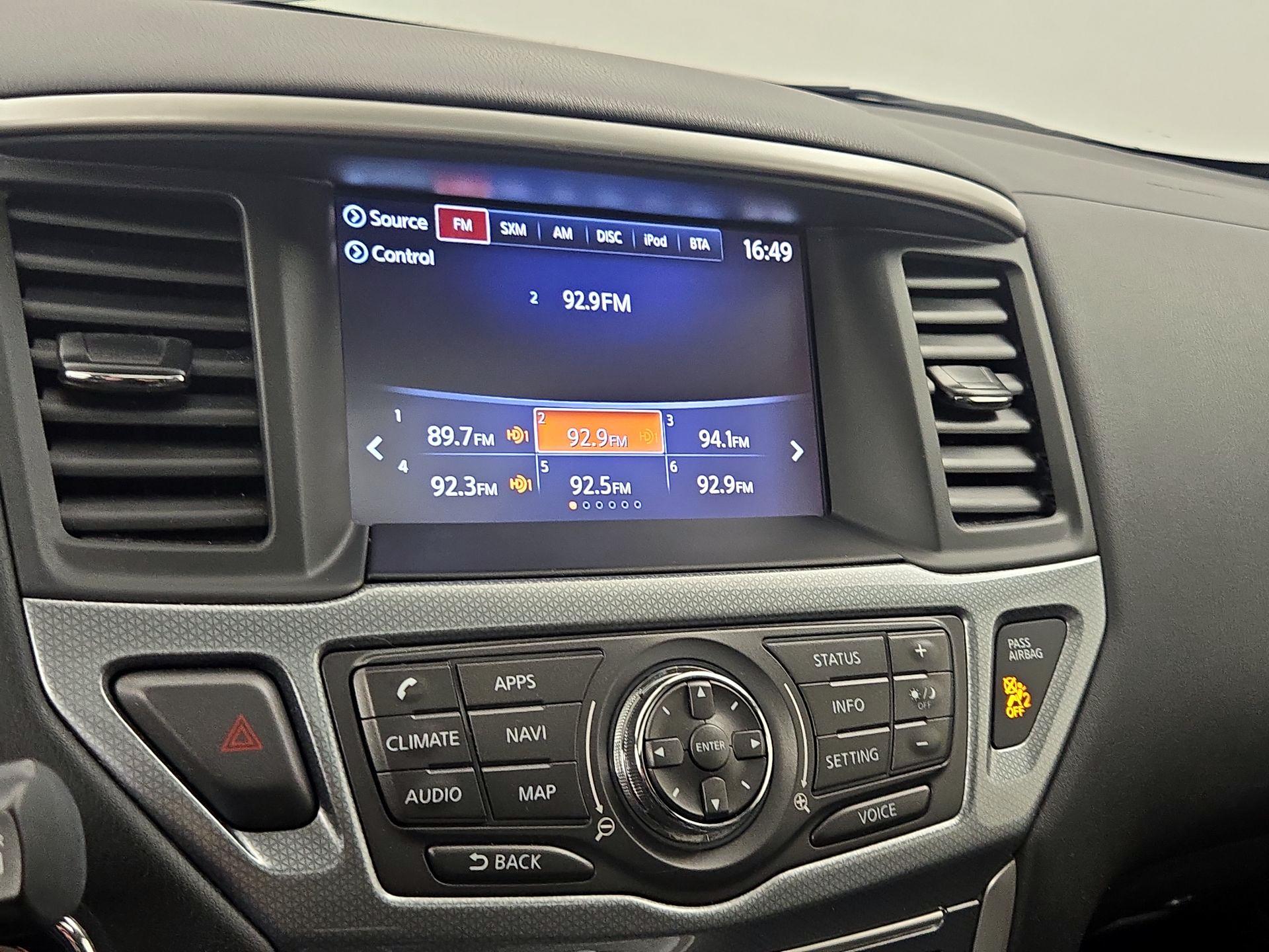 Thumbnail: 2018 Nissan Pathfinder - 16