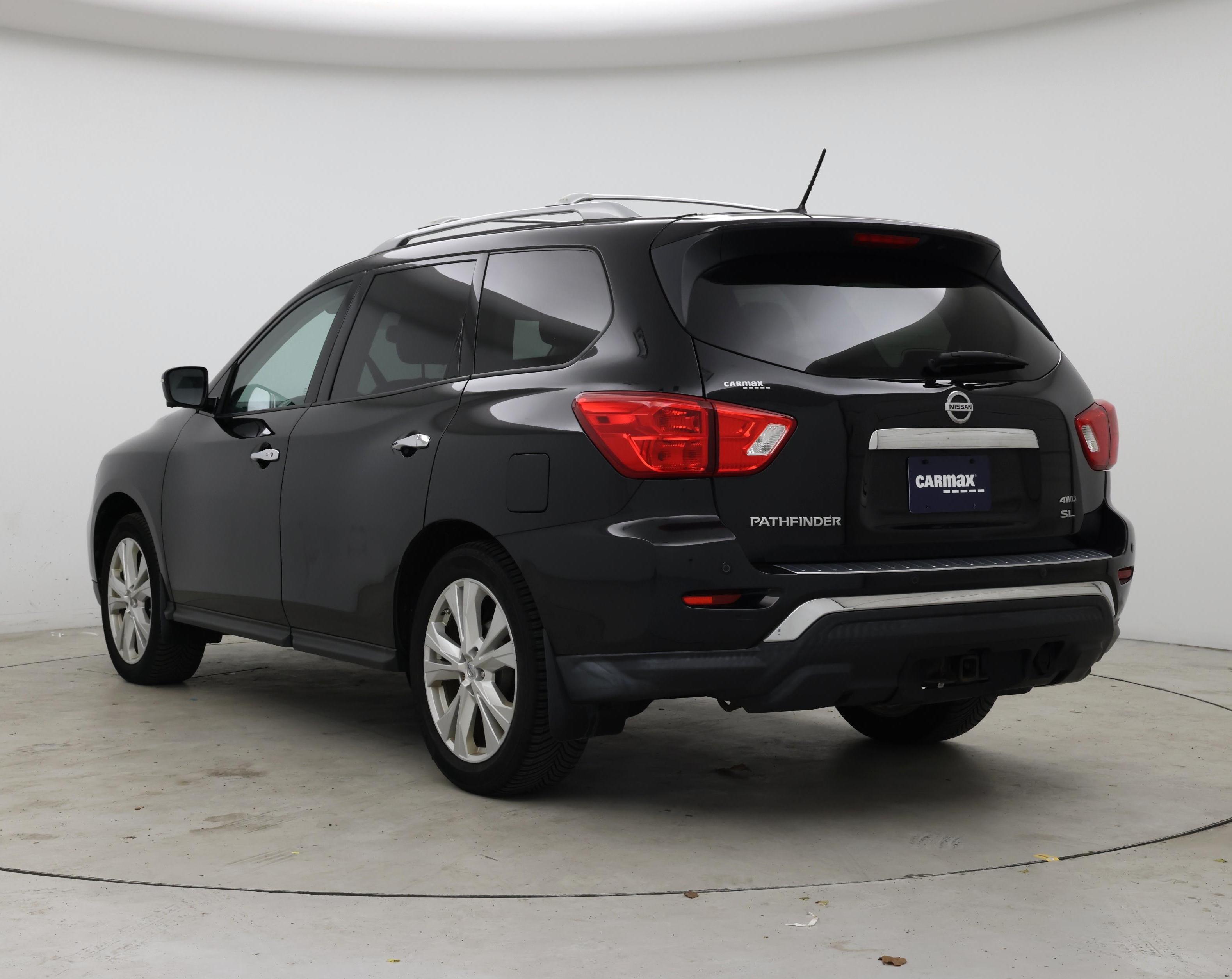 Thumbnail: 2018 Nissan Pathfinder - 2