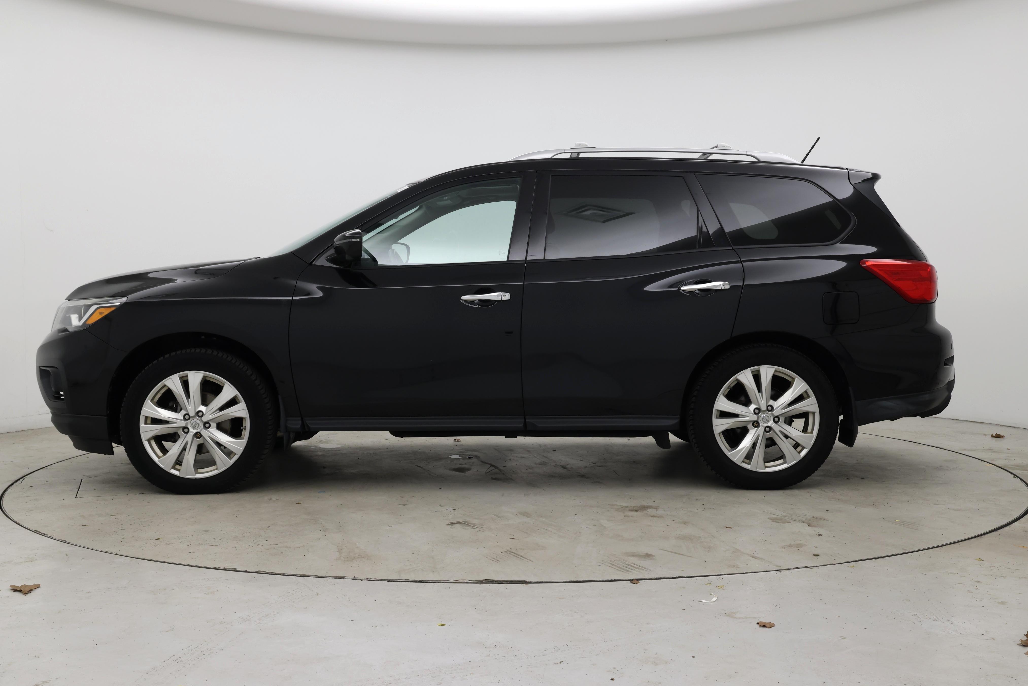 Thumbnail: 2018 Nissan Pathfinder - 3