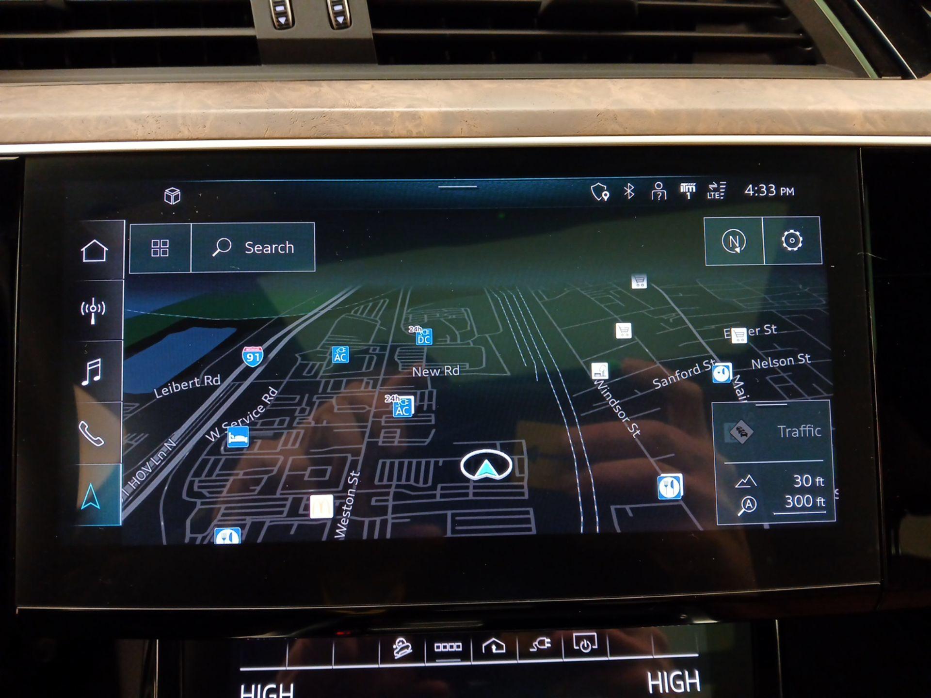 Thumbnail: 2021 Audi e-tron S - 14