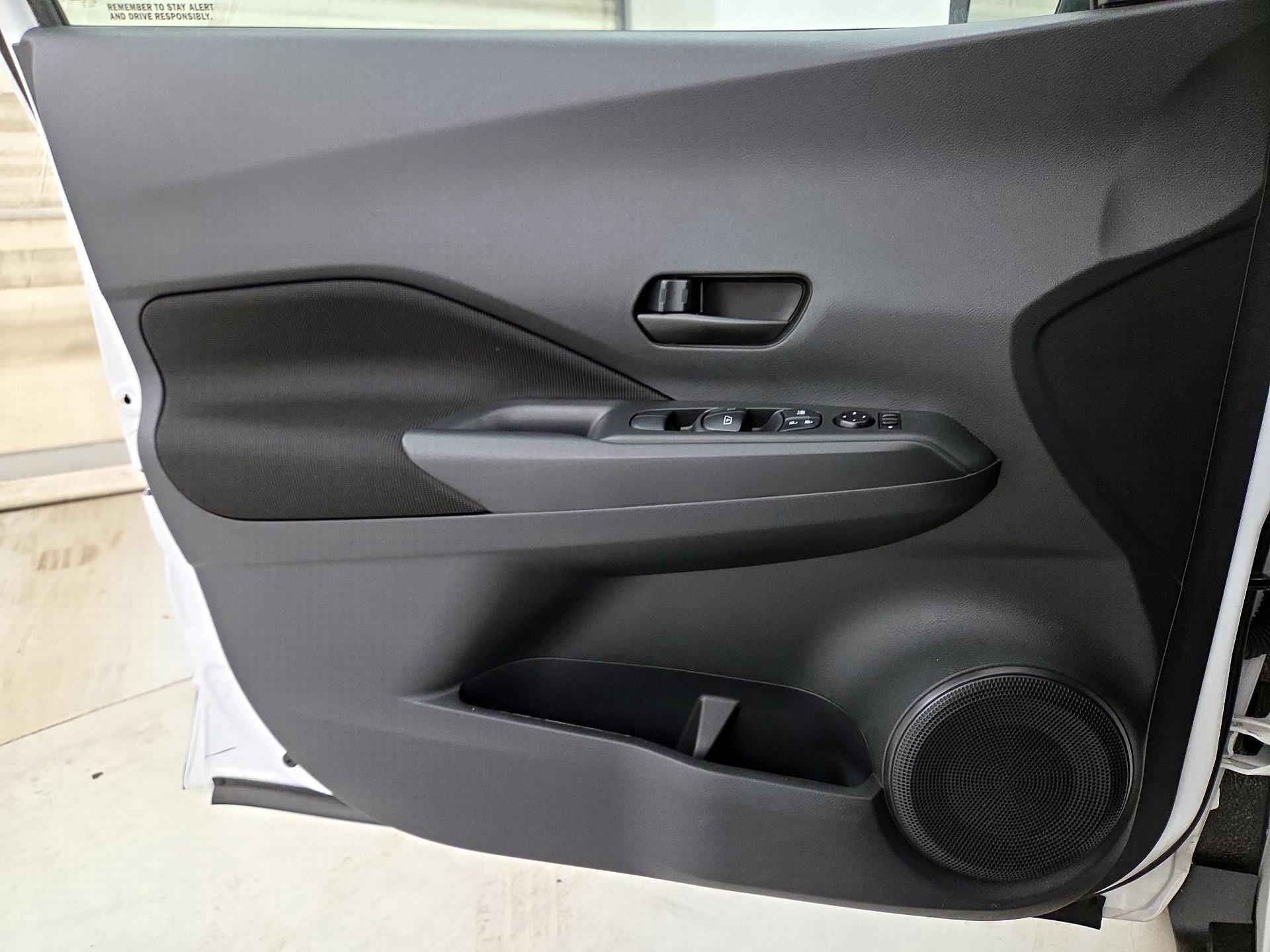 Thumbnail: 2022 Nissan Kicks - 12