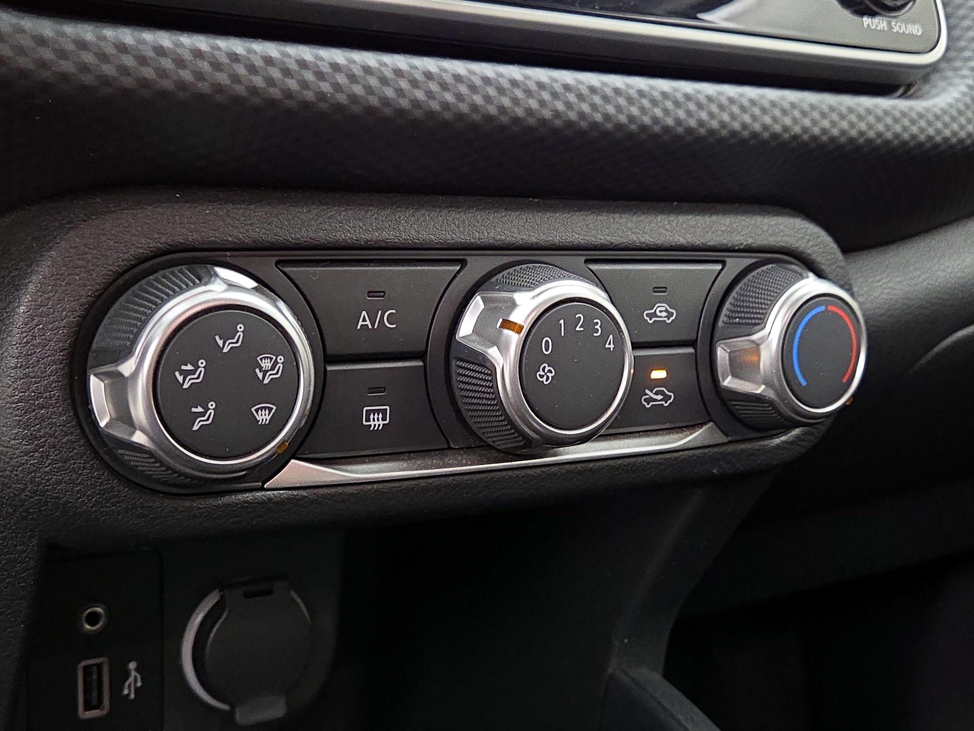 Thumbnail: 2022 Nissan Kicks - 16