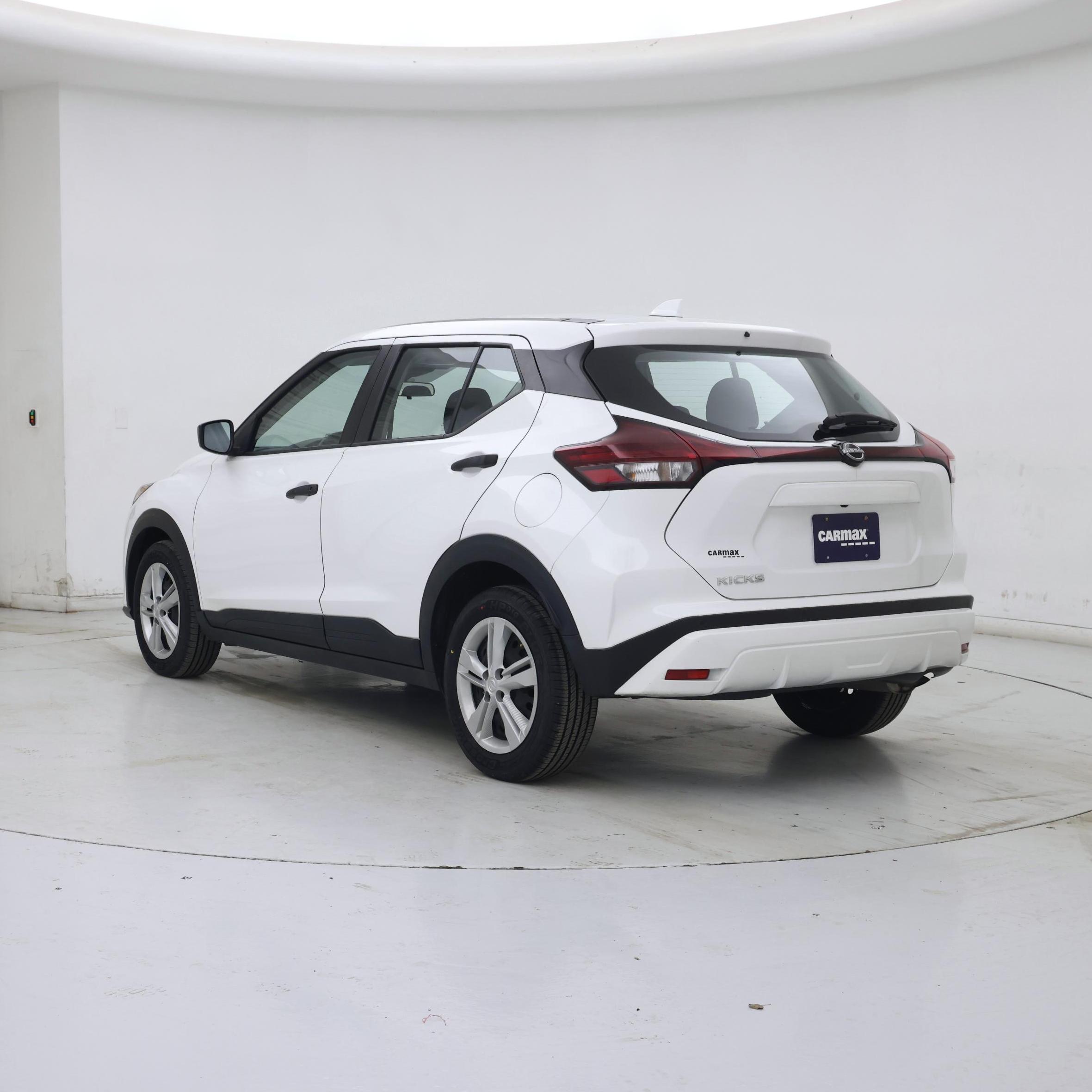 Thumbnail: 2022 Nissan Kicks - 2