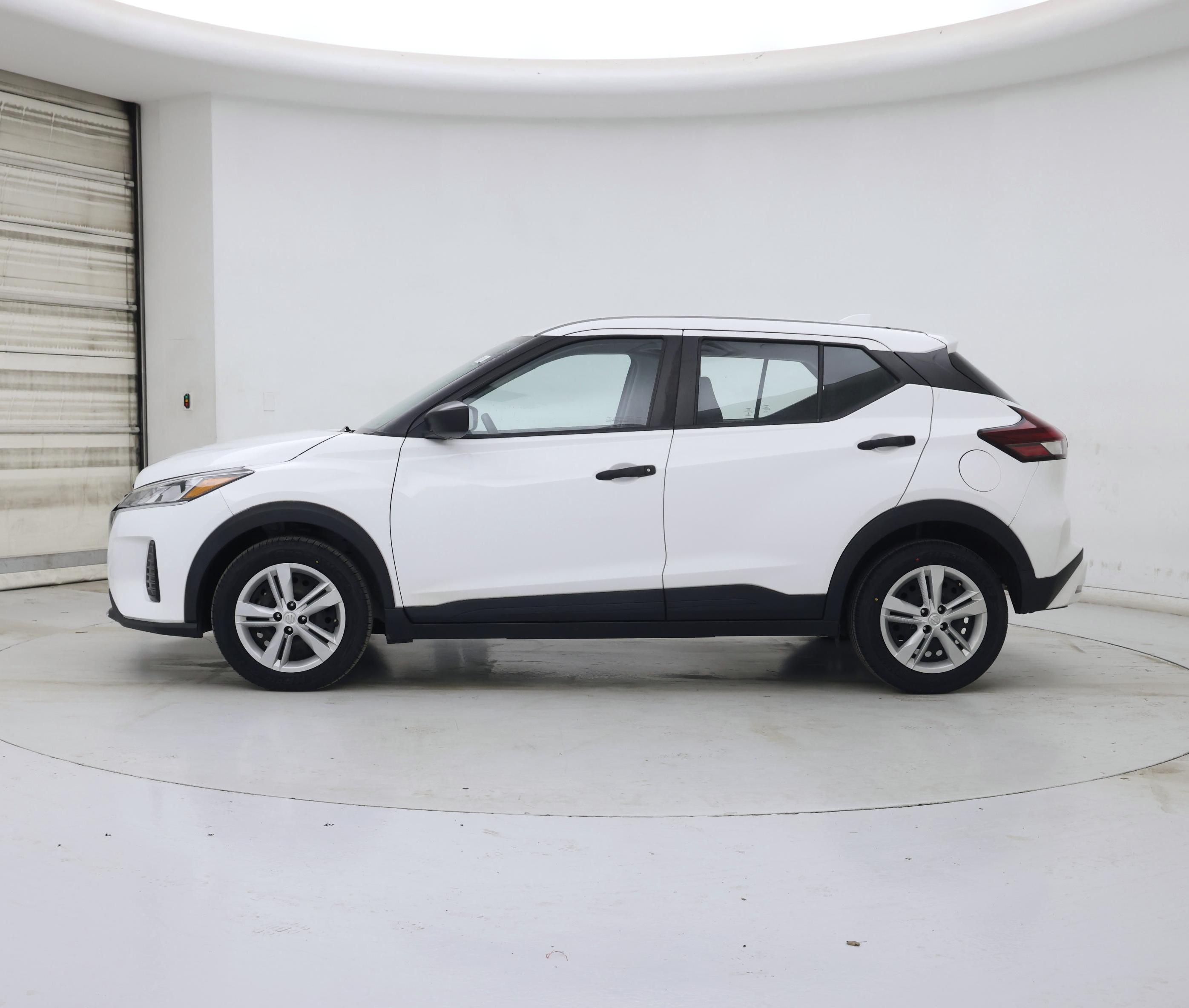 Thumbnail: 2022 Nissan Kicks - 3