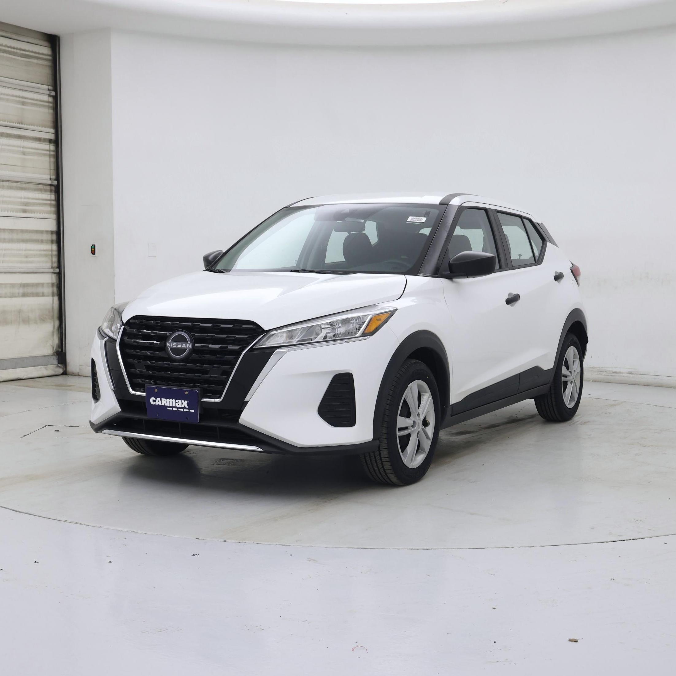 Thumbnail: 2022 Nissan Kicks - 4