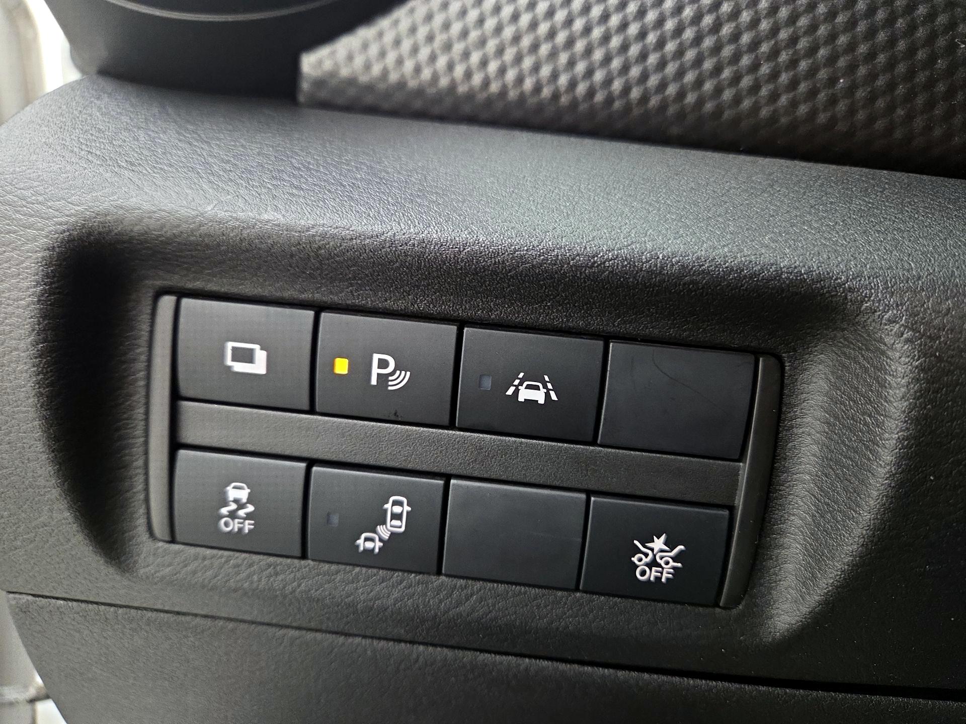 Thumbnail: 2020 Nissan Kicks - 13