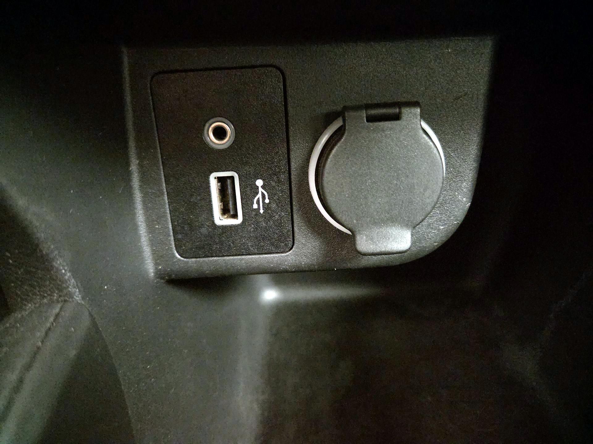 Thumbnail: 2020 Nissan Kicks - 18