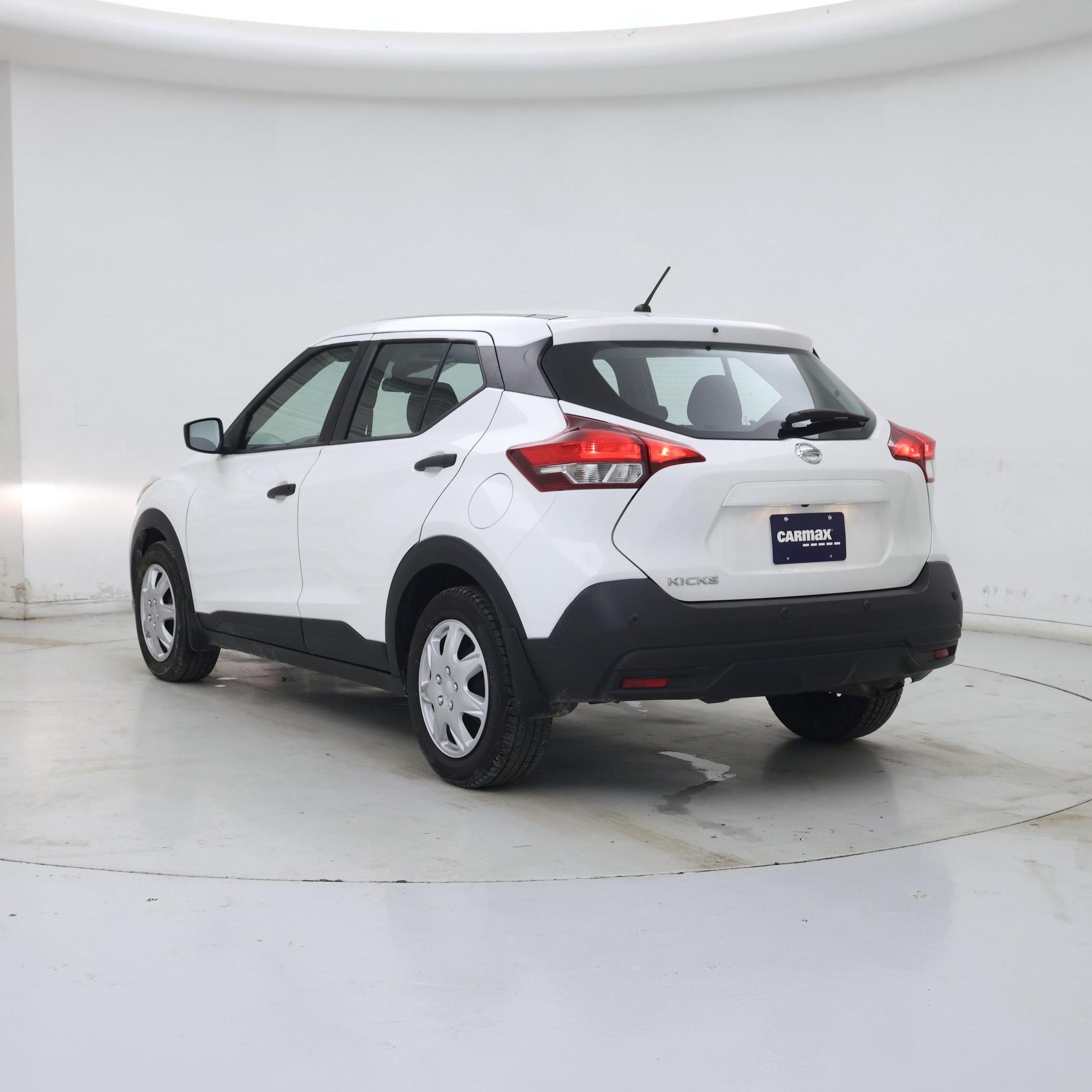 Thumbnail: 2020 Nissan Kicks - 2