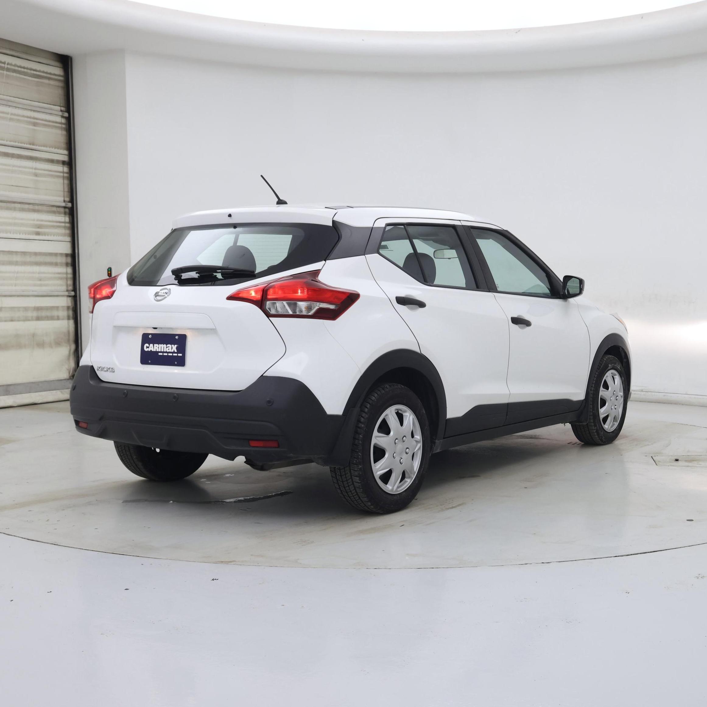 Thumbnail: 2020 Nissan Kicks - 8