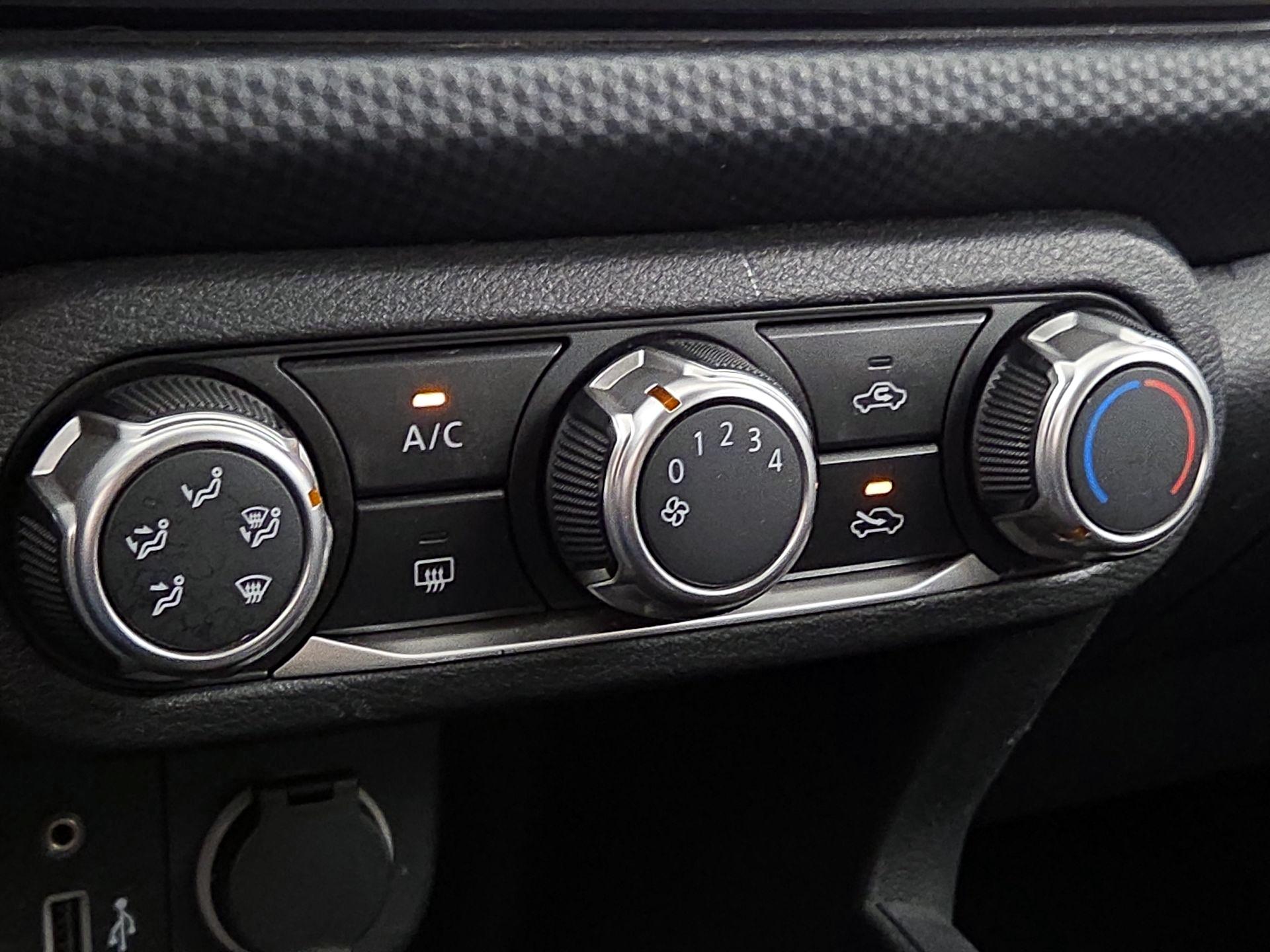 Thumbnail: 2021 Nissan Kicks - 16