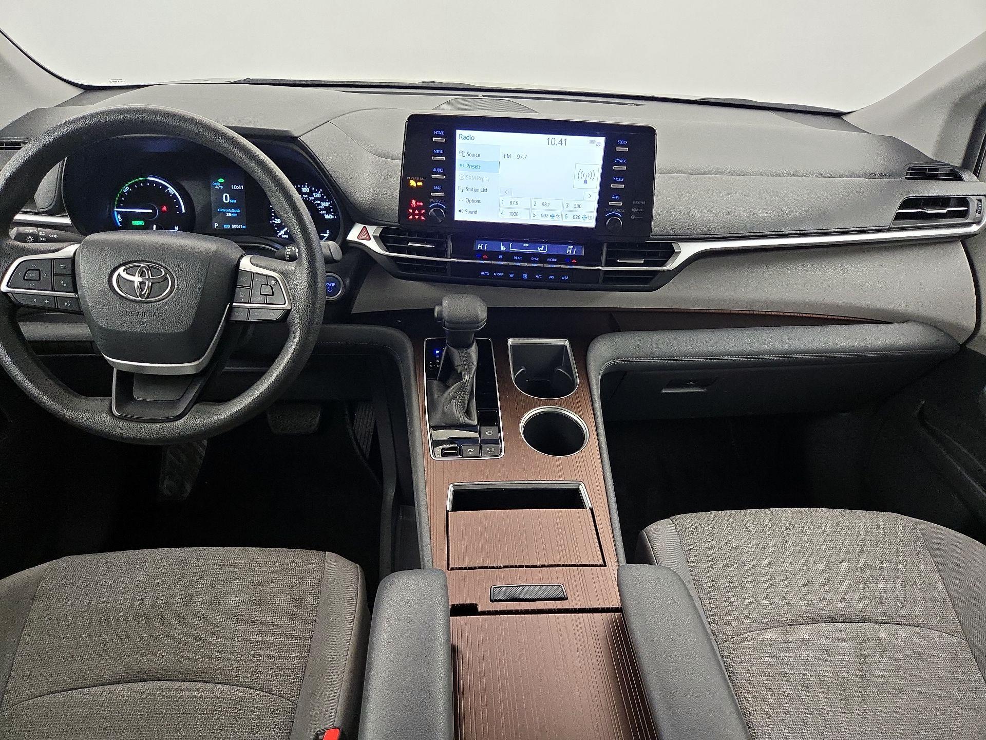 Thumbnail: 2021 Toyota Sienna - 9