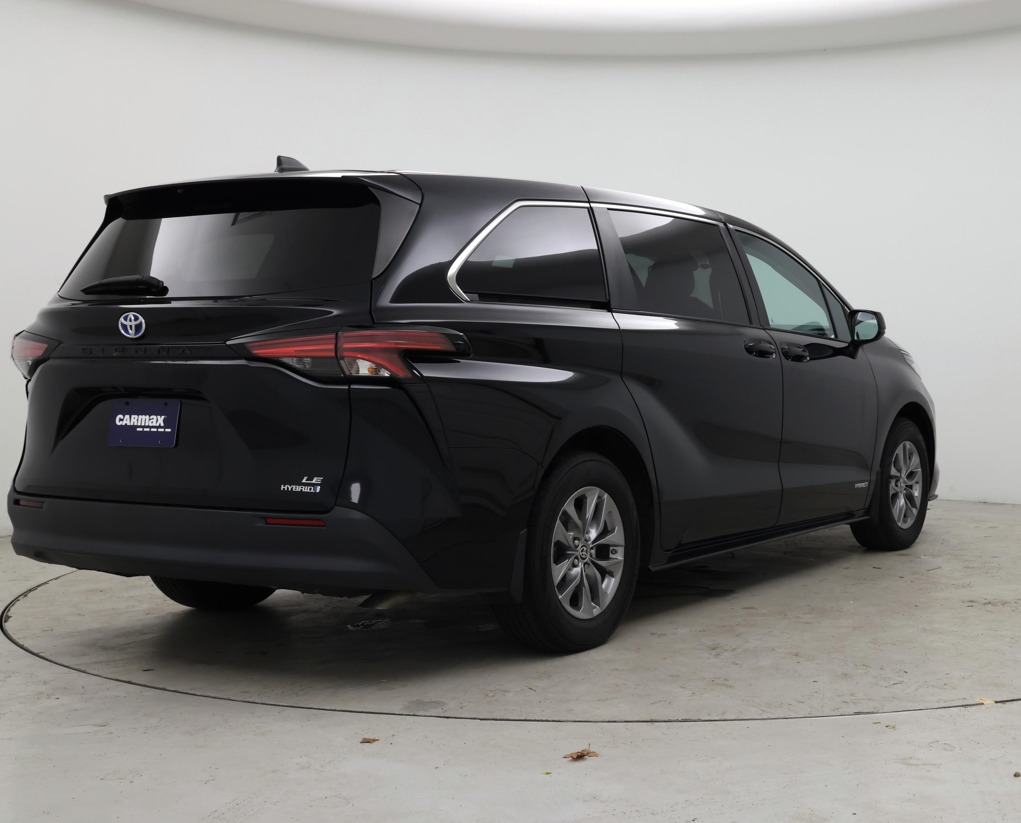 Thumbnail: 2021 Toyota Sienna - 8