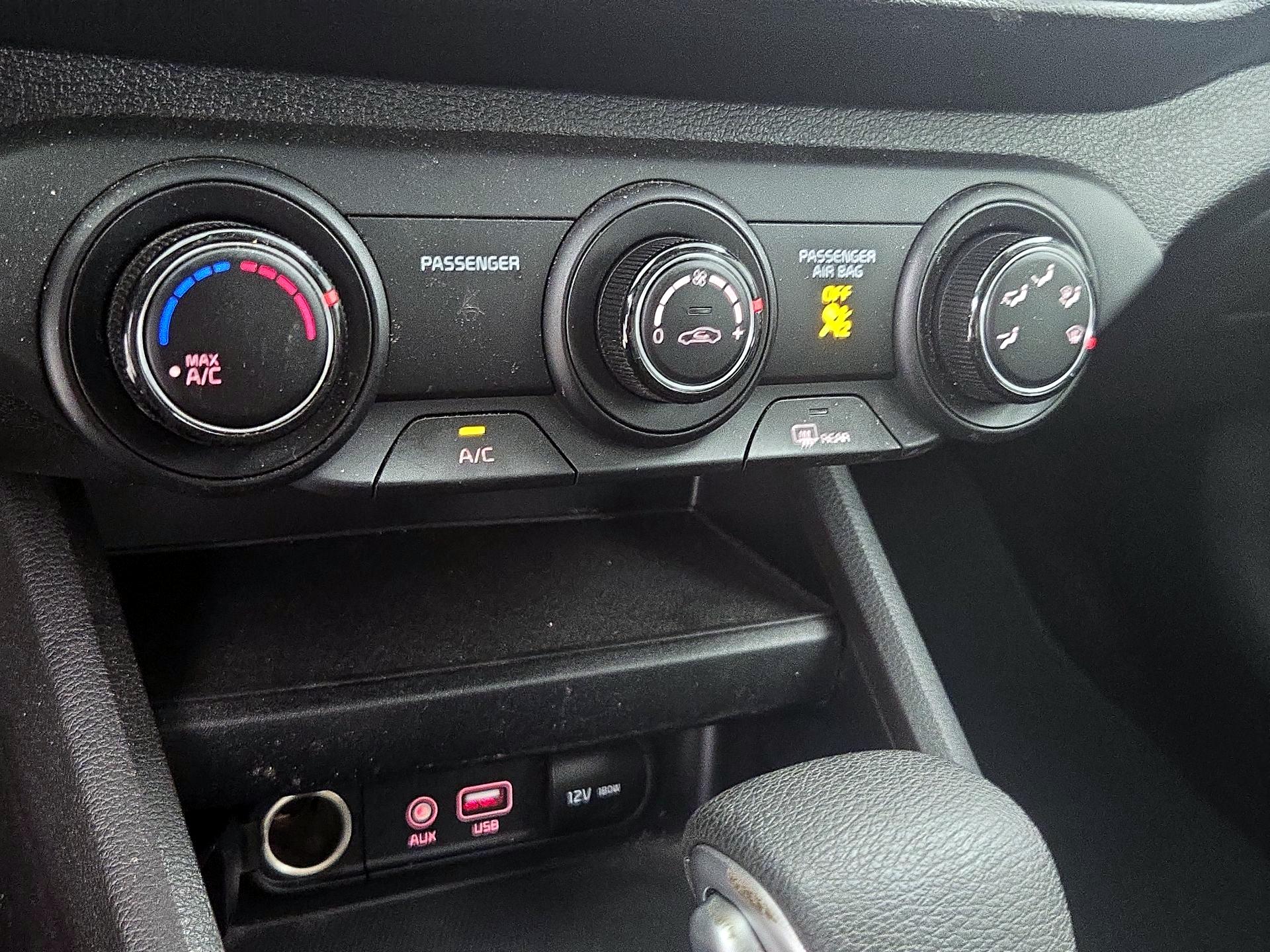 Thumbnail: 2020 Kia Forte - 16