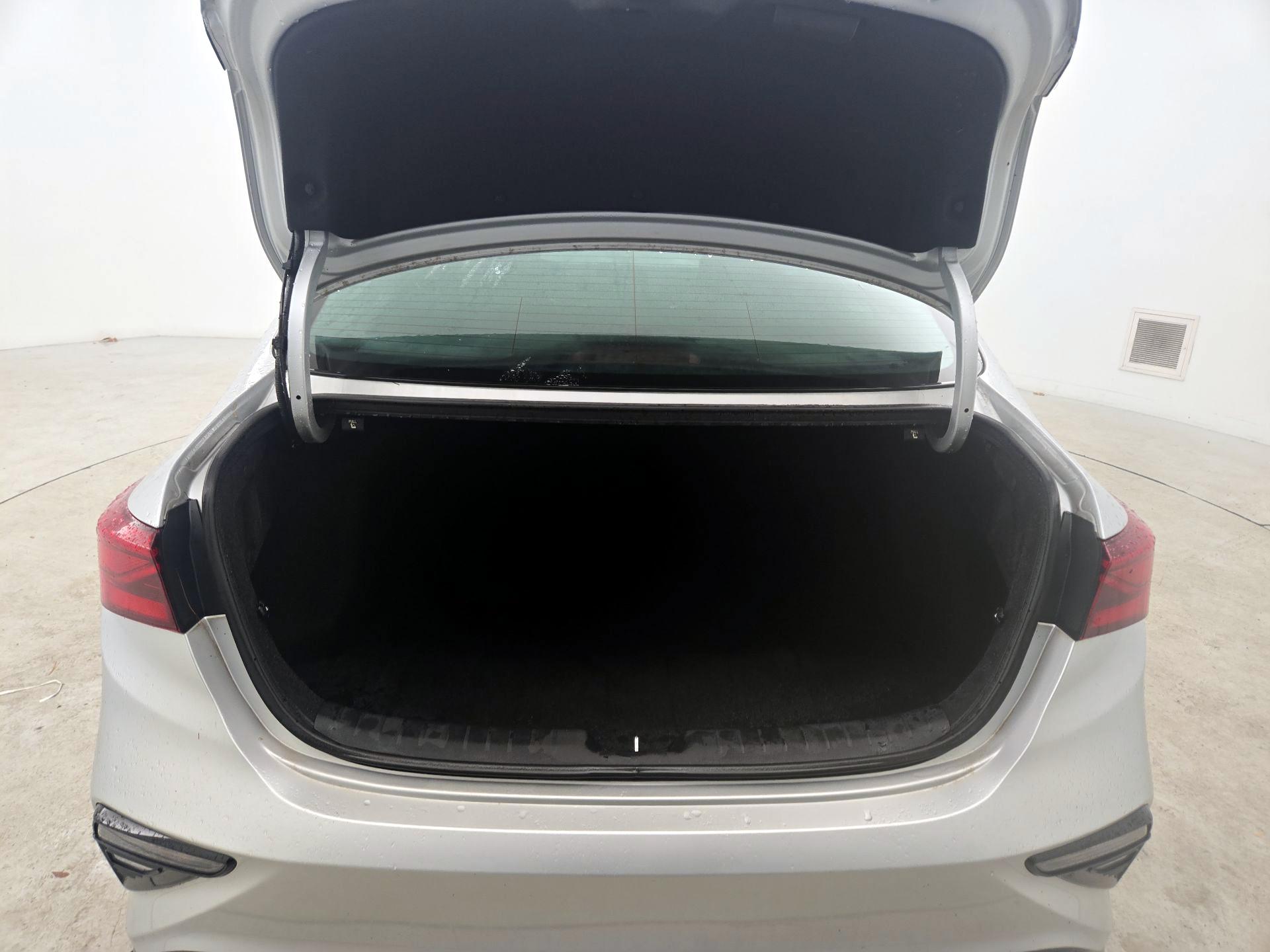 Thumbnail: 2020 Kia Forte - 20