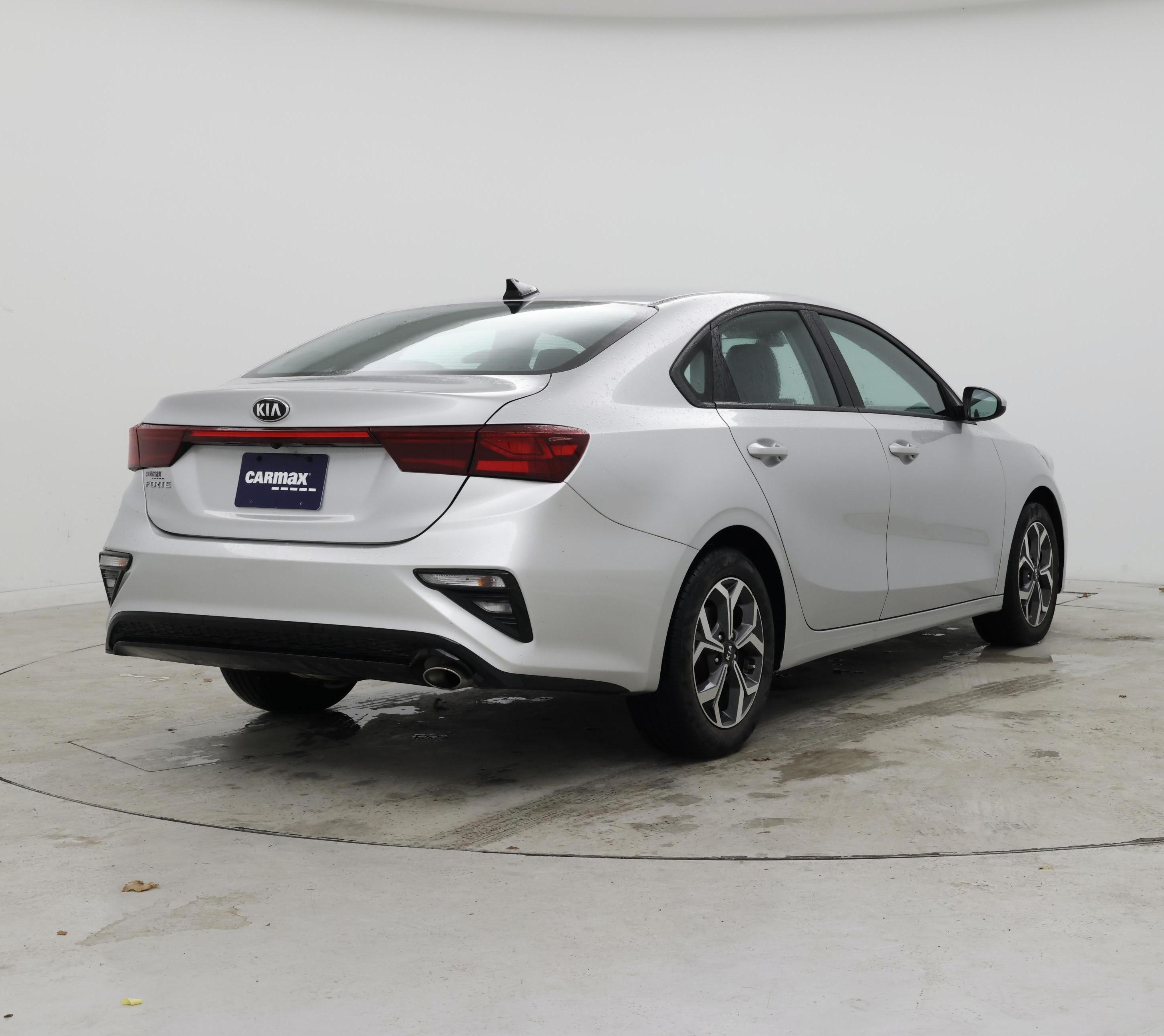 Thumbnail: 2020 Kia Forte - 8