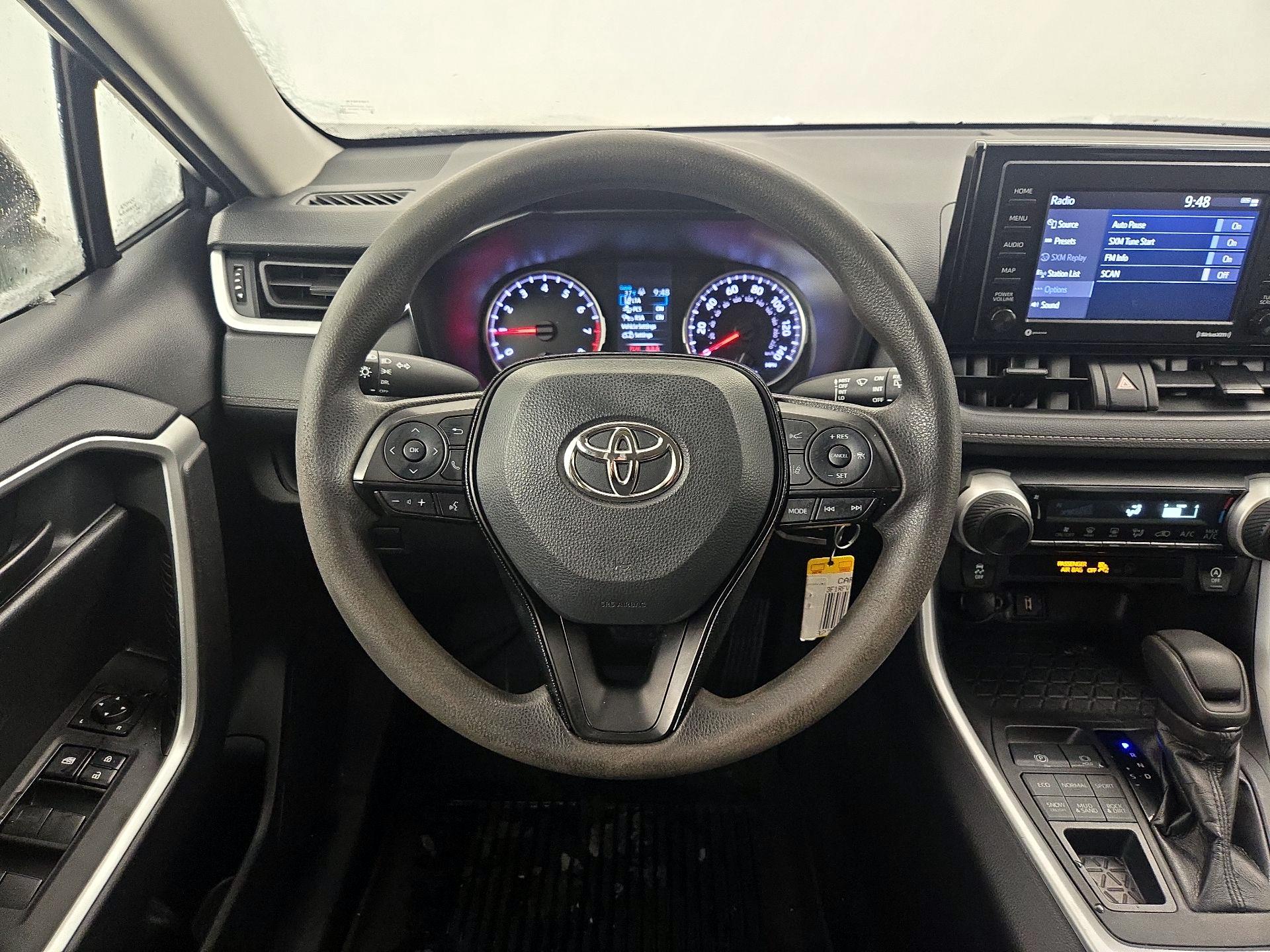 Thumbnail: 2021 Toyota RAV4 - 10