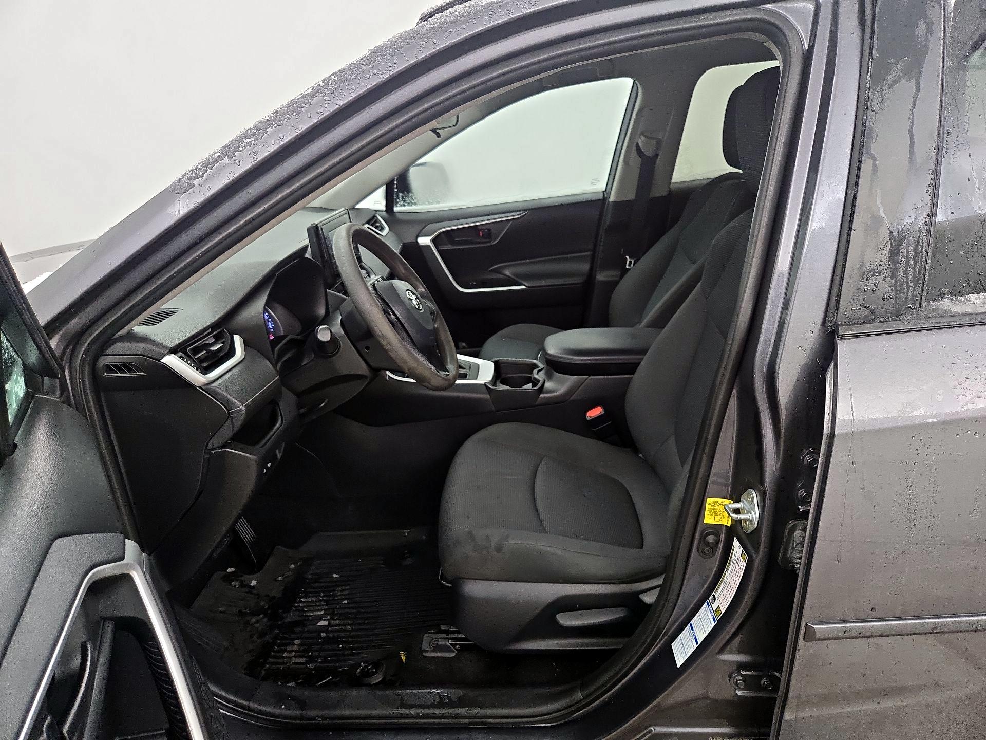 Thumbnail: 2021 Toyota RAV4 - 11