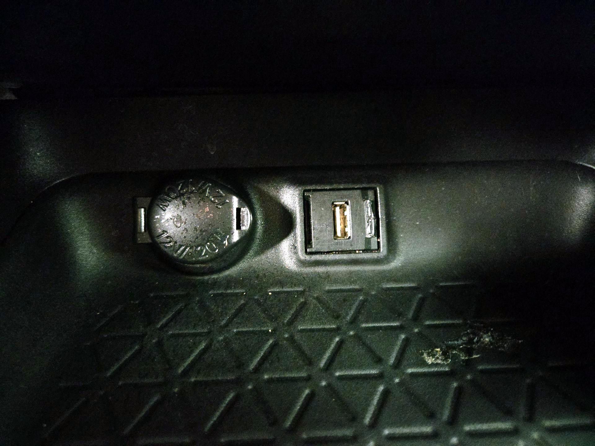 Thumbnail: 2021 Toyota RAV4 - 18