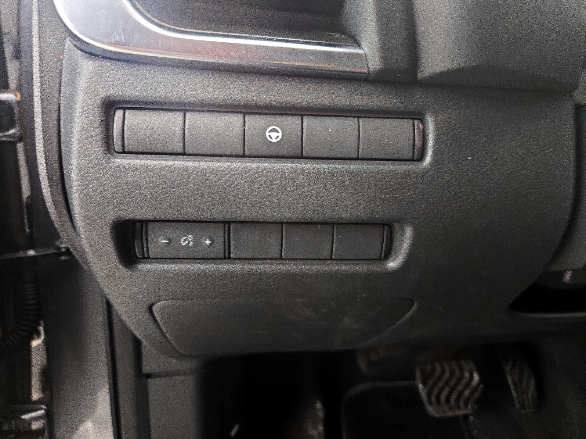 Thumbnail: 2022 Nissan Rogue - 13