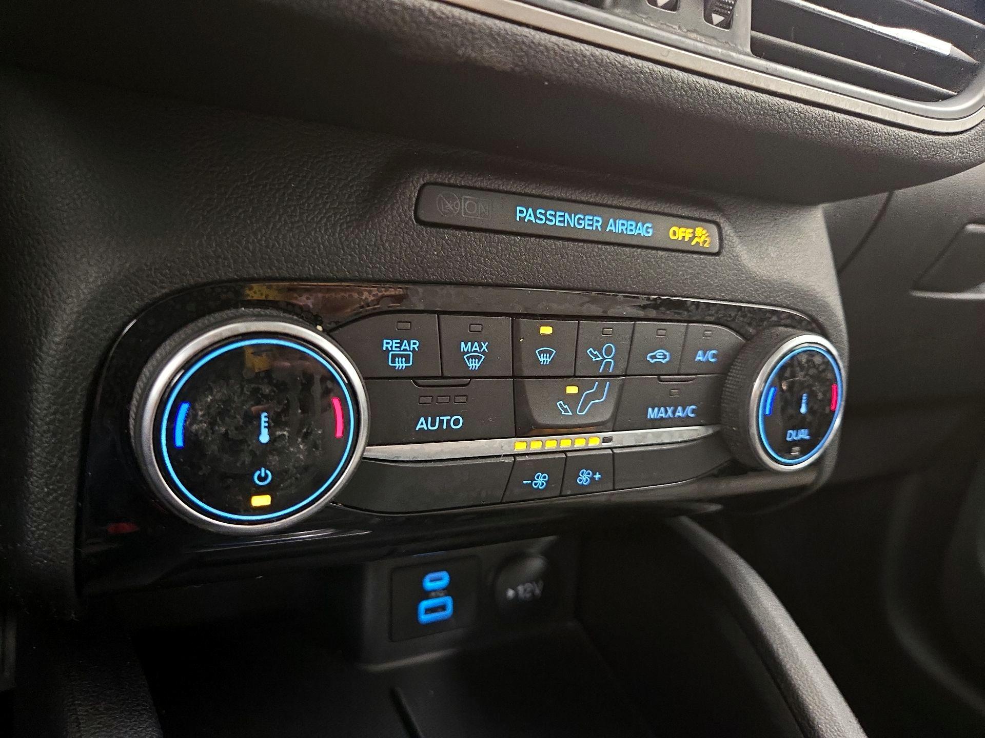 Thumbnail: 2022 Ford Escape - 16