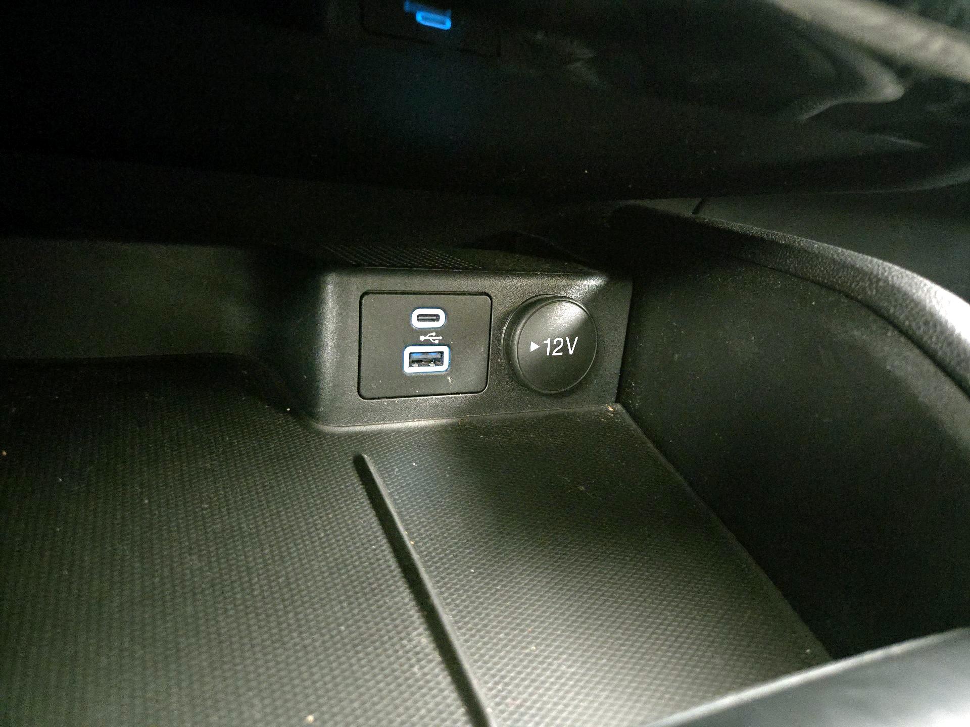 Thumbnail: 2022 Ford Escape - 18