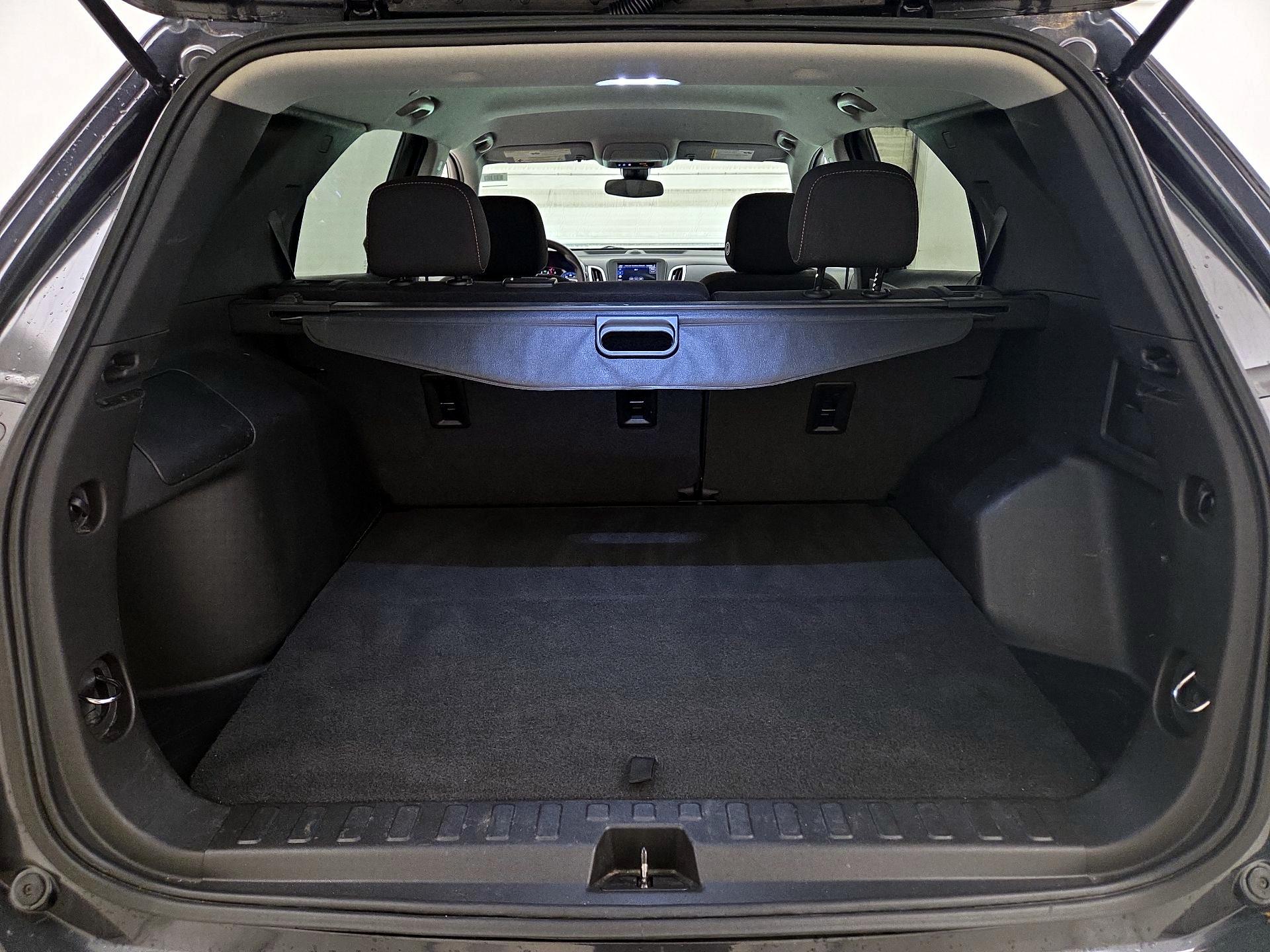 Thumbnail: 2022 Chevrolet Equinox - 18