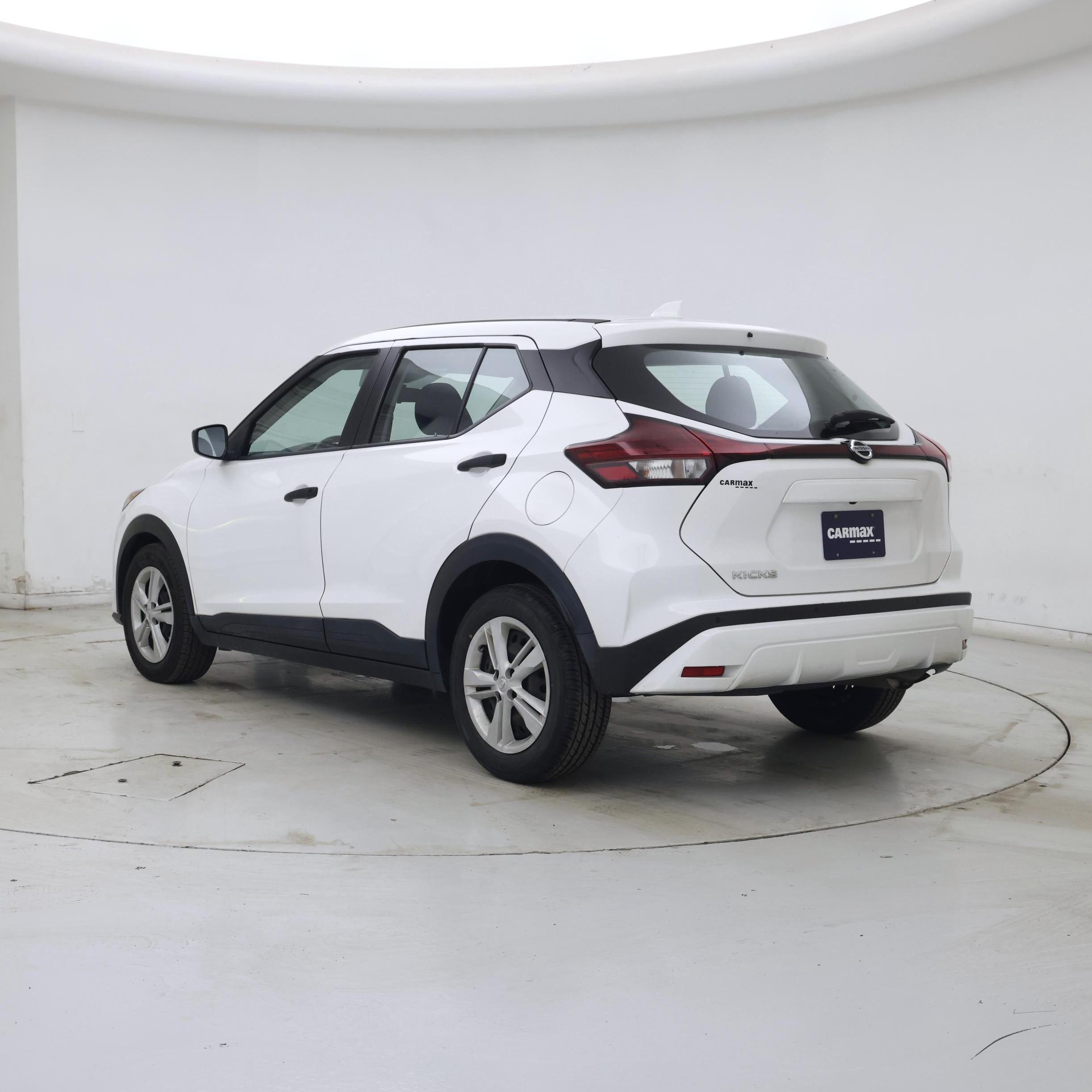 Thumbnail: 2021 Nissan Kicks - 2