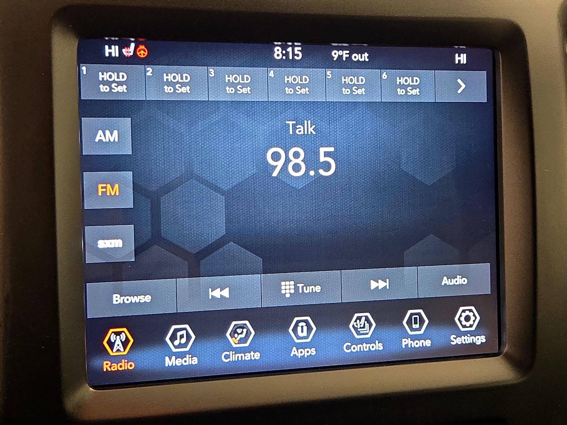 Thumbnail: 2021 Jeep Cherokee - 15