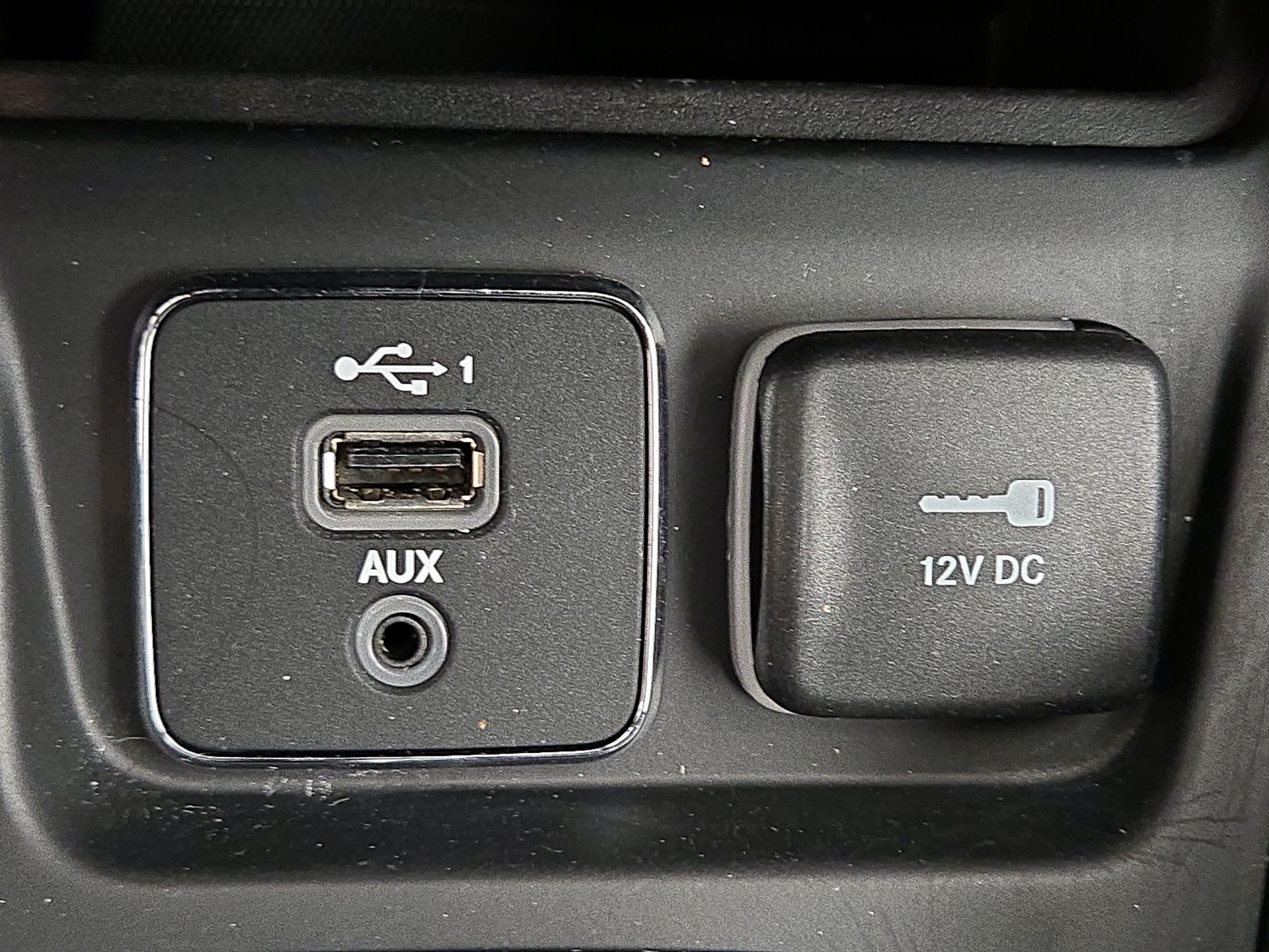 Thumbnail: 2021 Jeep Cherokee - 18