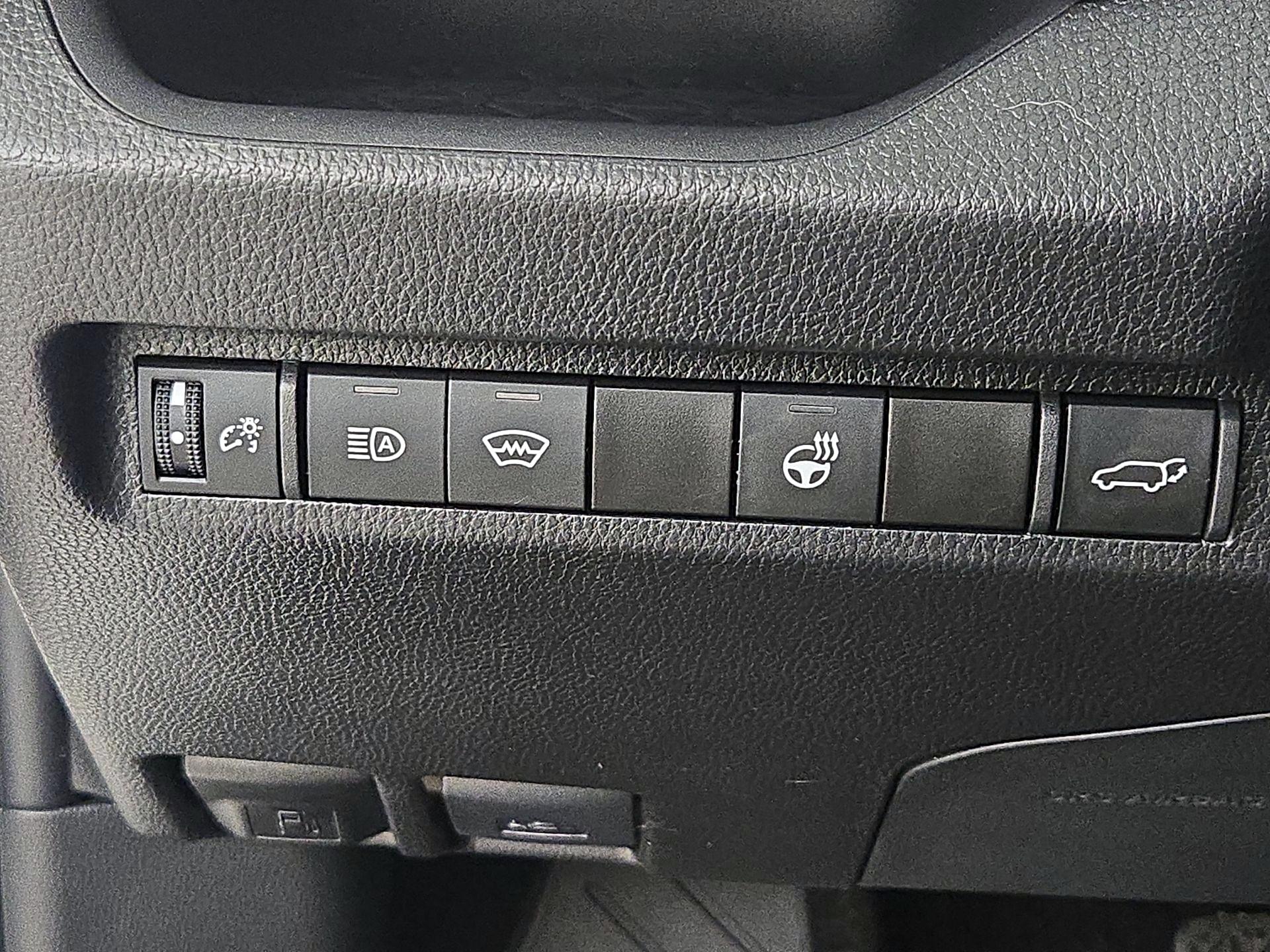 Thumbnail: 2024 Toyota RAV4 - 13